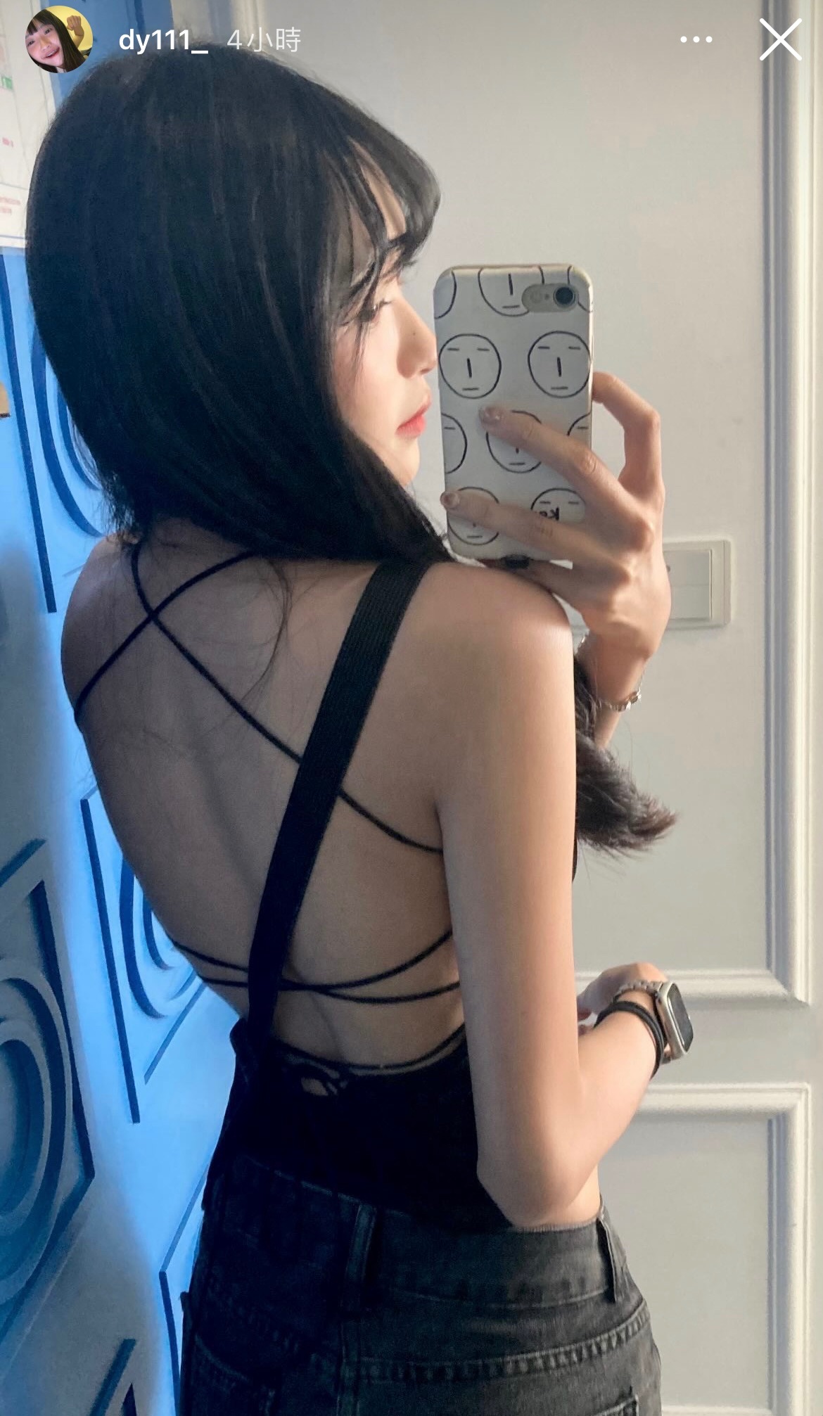 曈曈〰️性感露背後交叉綁帶美背辣妹胸墊背心