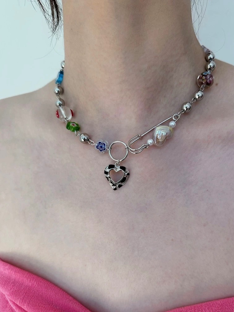 「necklace E67」