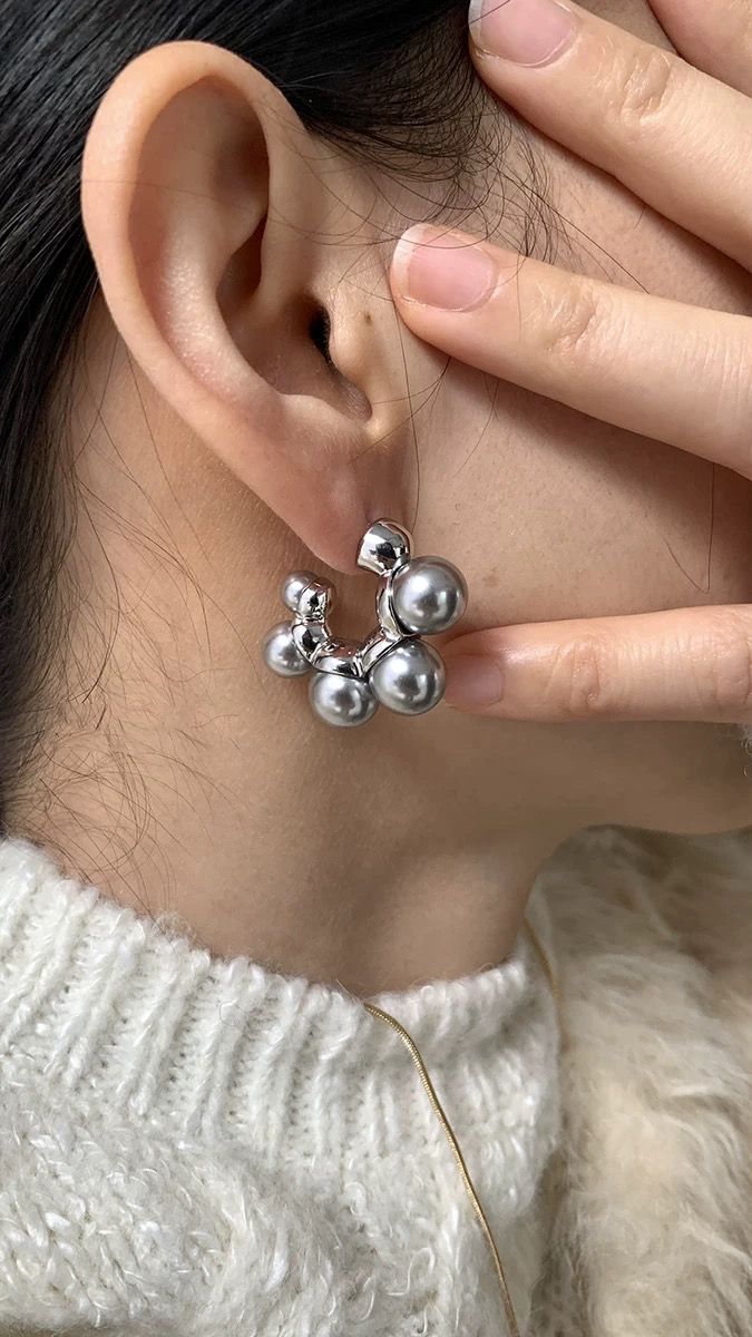 「earrings V02」