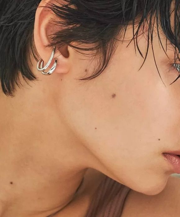 「earrings V22」