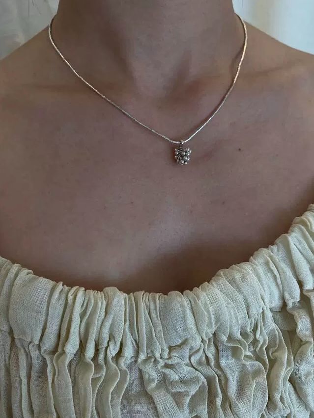 「necklace V15」