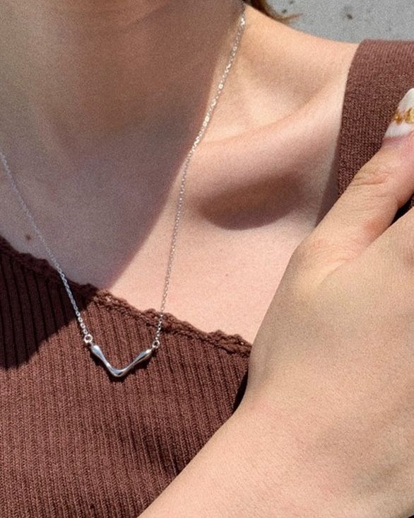 「necklace R24」
