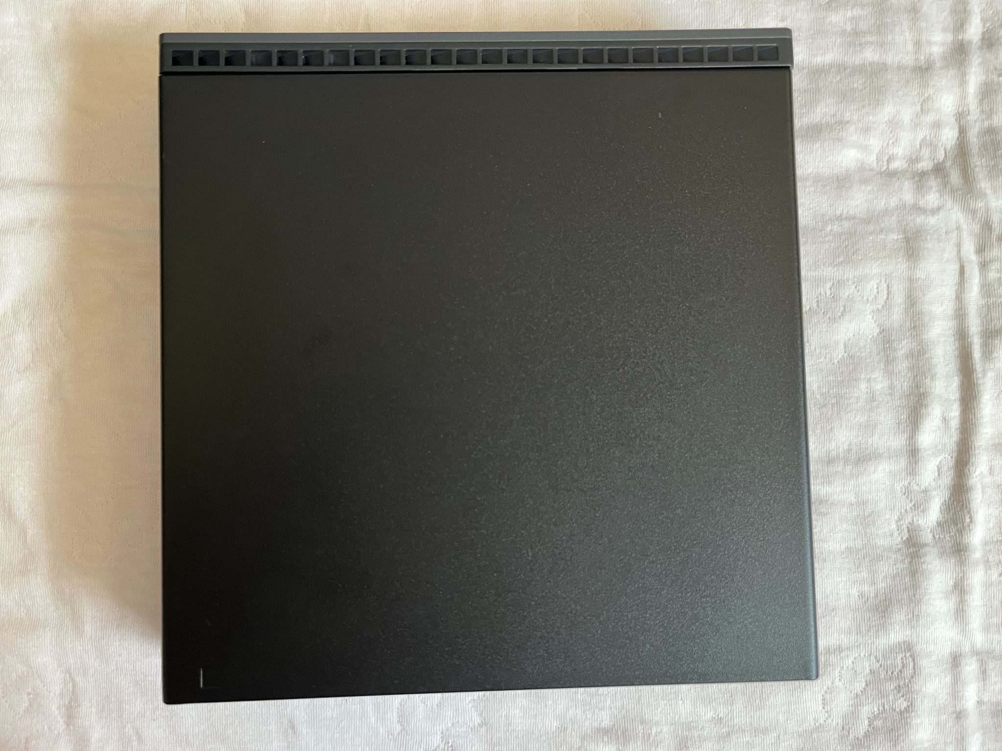 Lenovo ThinkCentre M75Q Gen2 5650GE