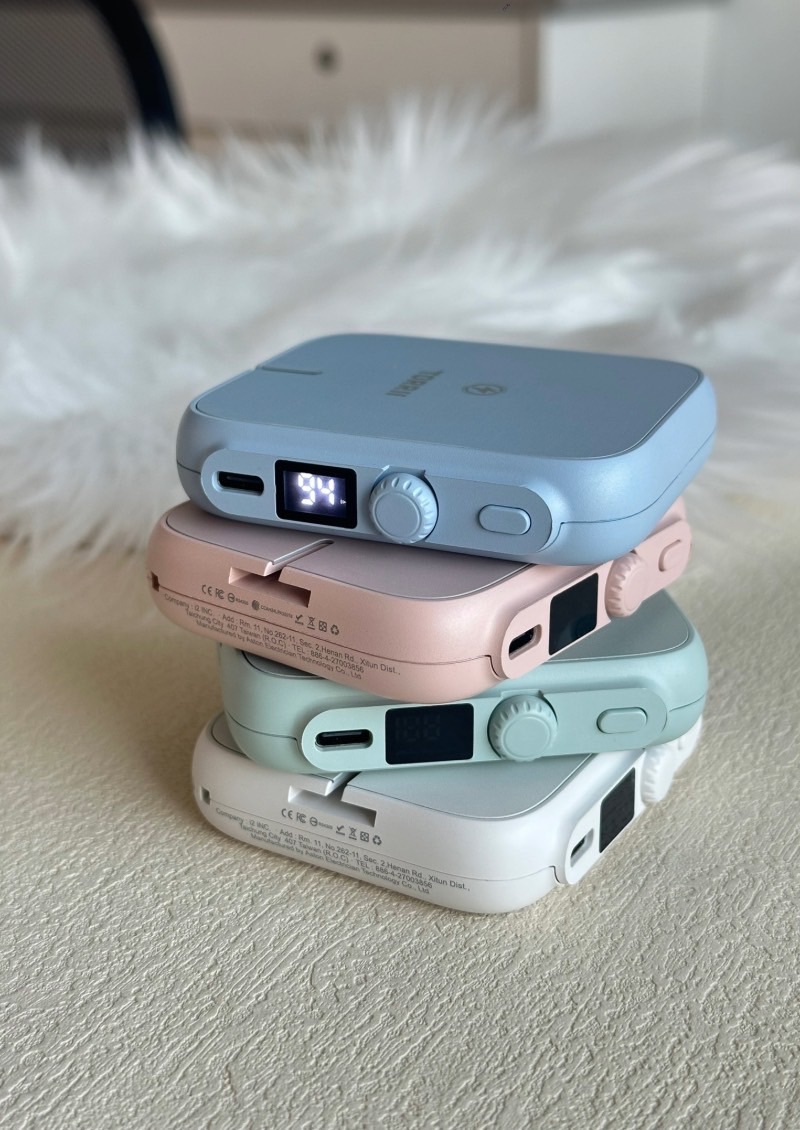 Torrii LUNA補光燈磁吸行動電源