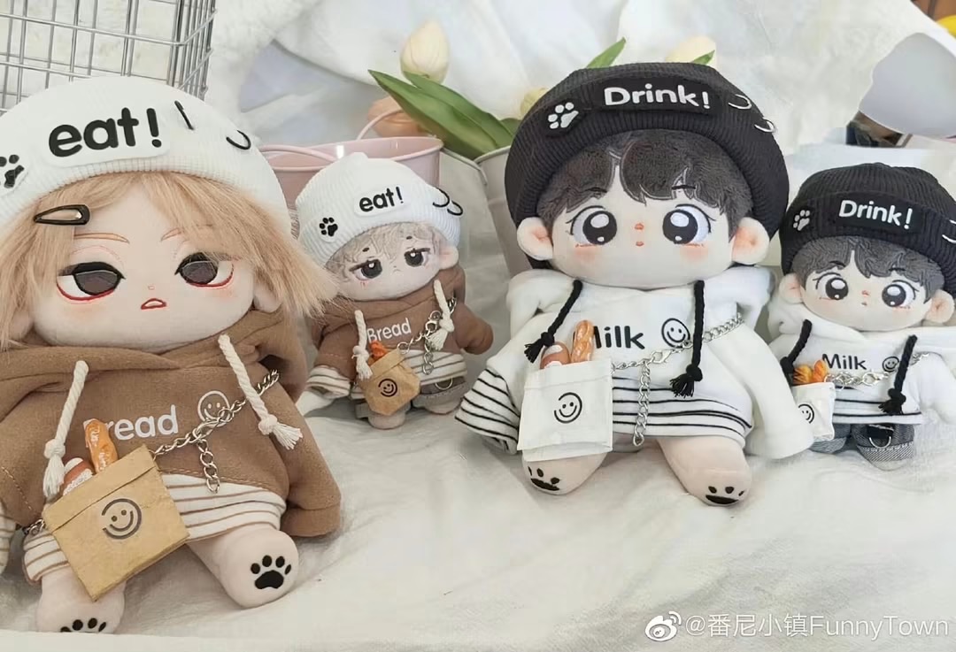 10cm 恰麵包 喝牛奶