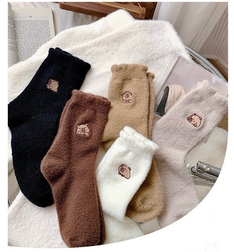 卡皮巴拉絨毛襪