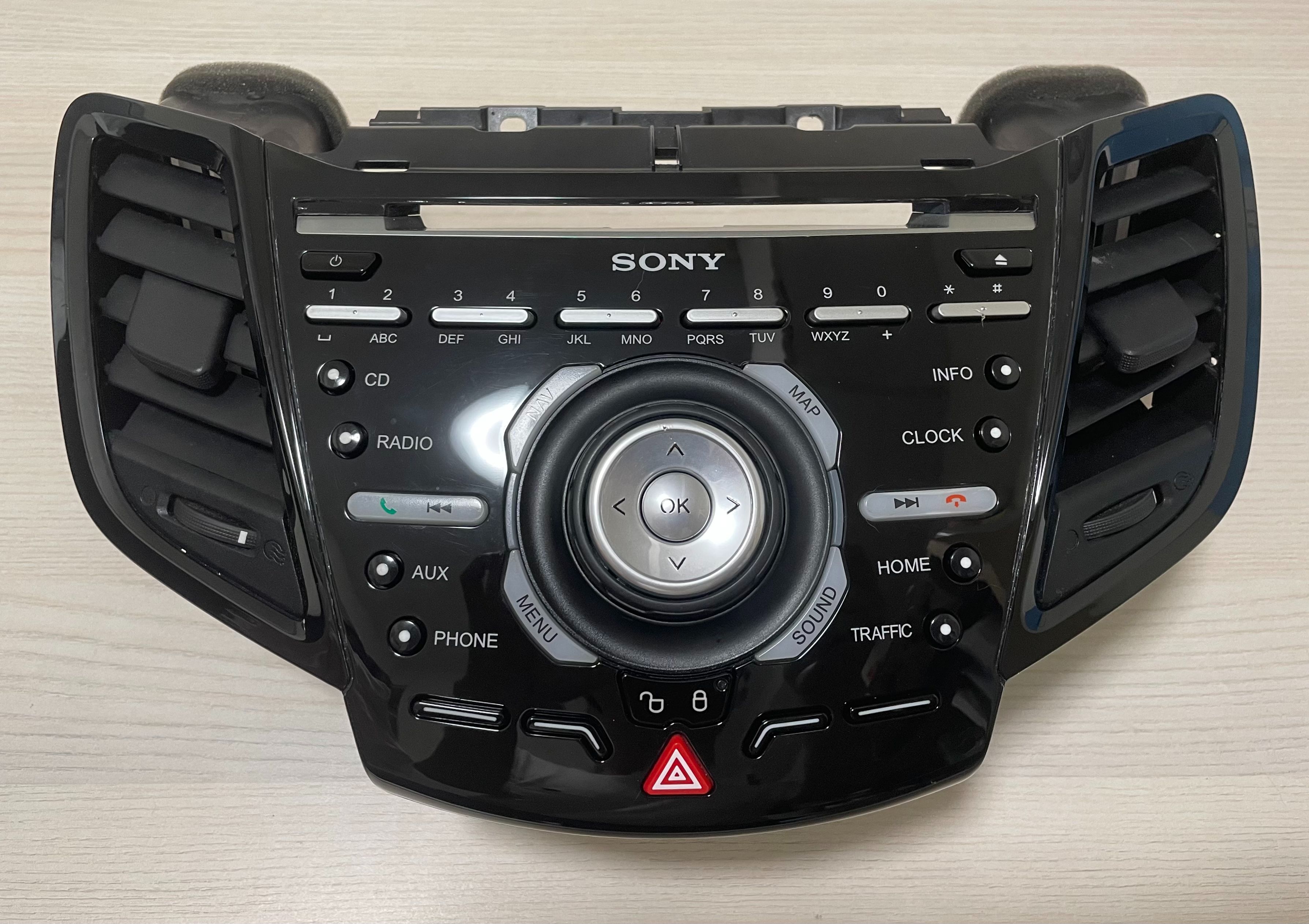 原廠ST SONY音響面板 （按鍵表面略有傷痕）