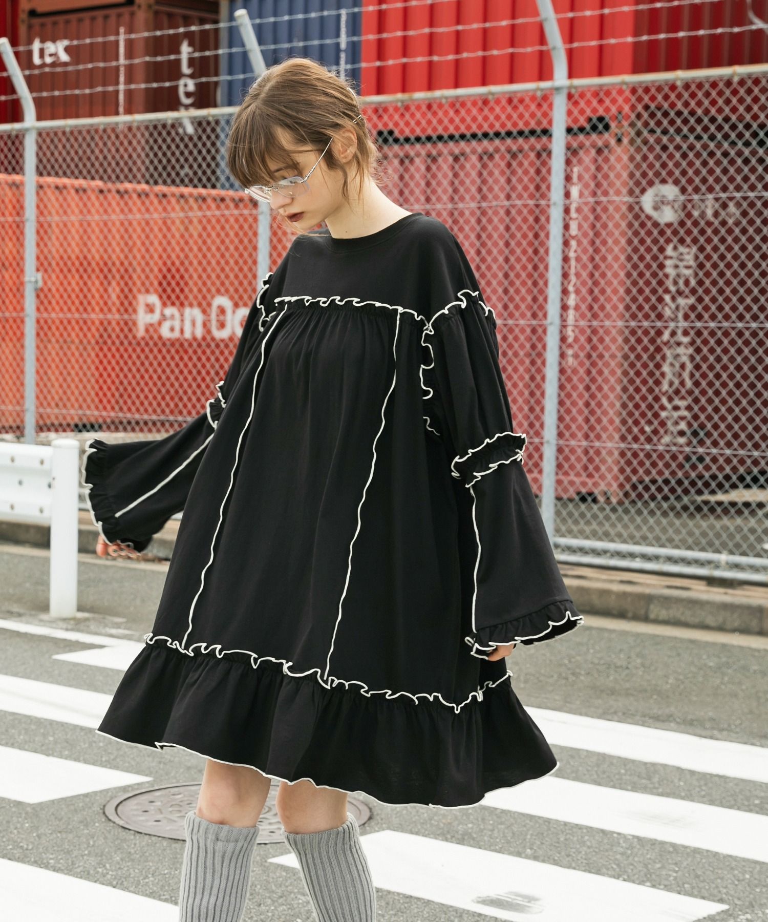 forksy. 荷葉邊長款T恤