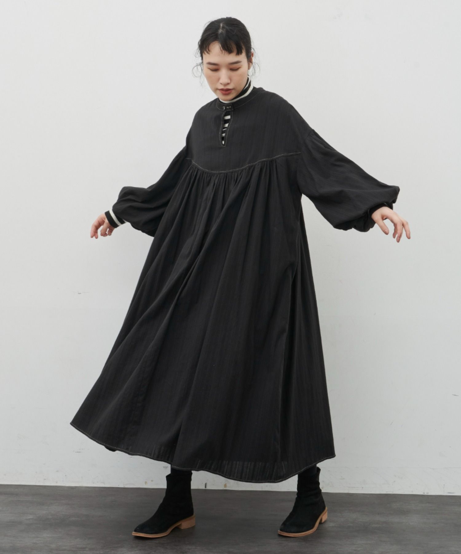 Libra Cue  條紋教堂連身裙