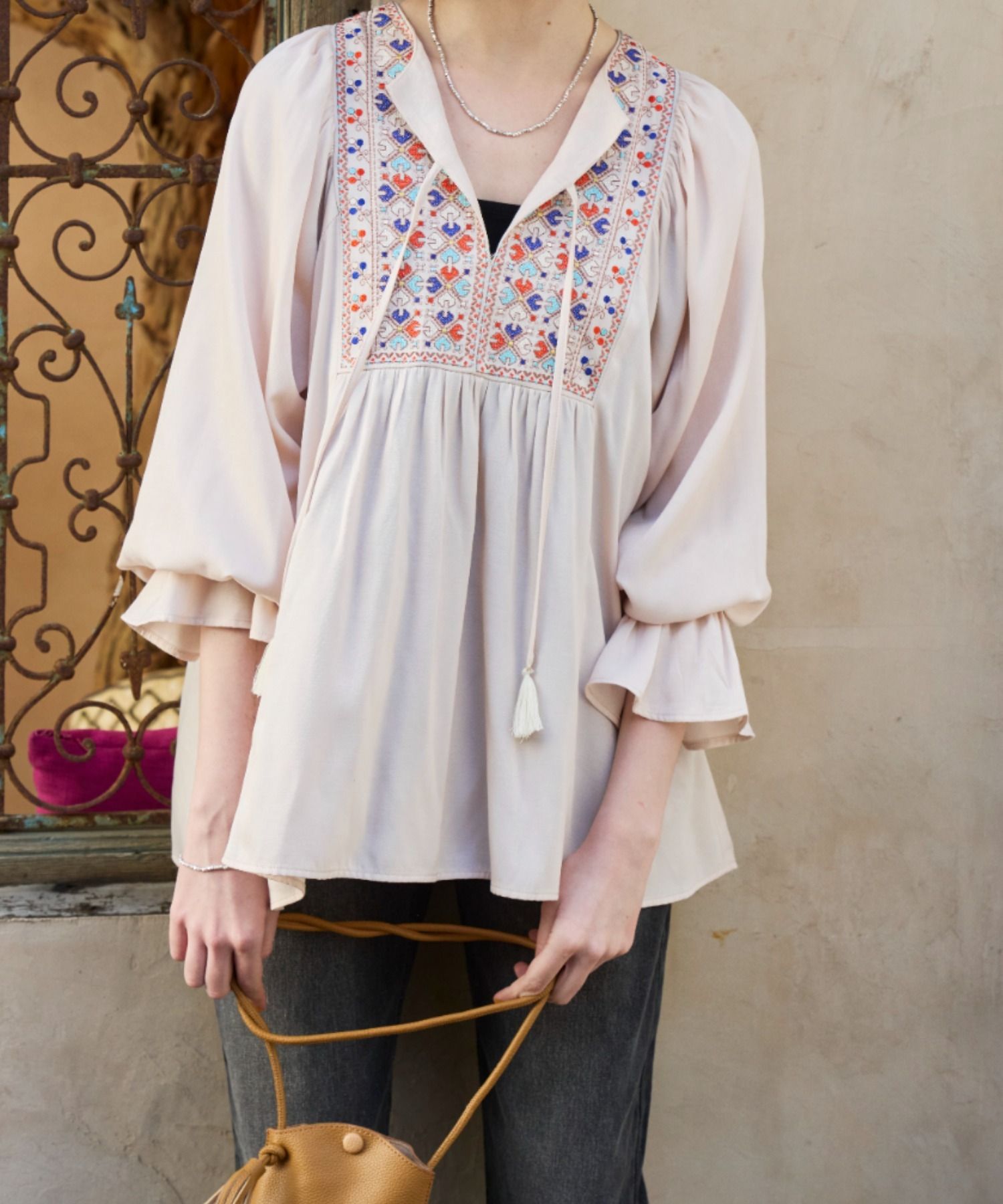 Unitage 刺繡束腰外衣