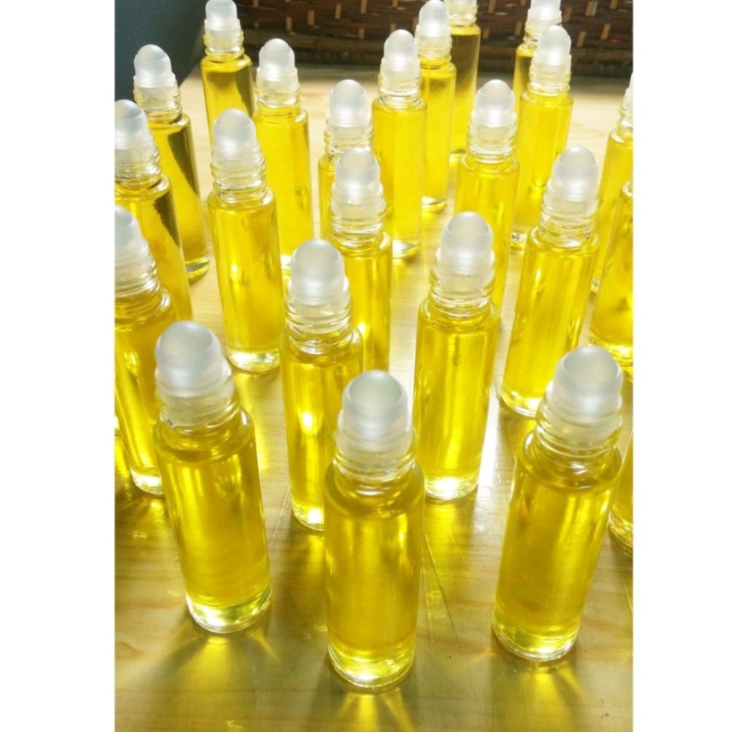 澳洲三寶醒神制菌精油   含茶樹、尤加利、綠花白千層、薄荷、絲柏精油 涼涼的很提神醒腦 防止蚊蟲叮咬