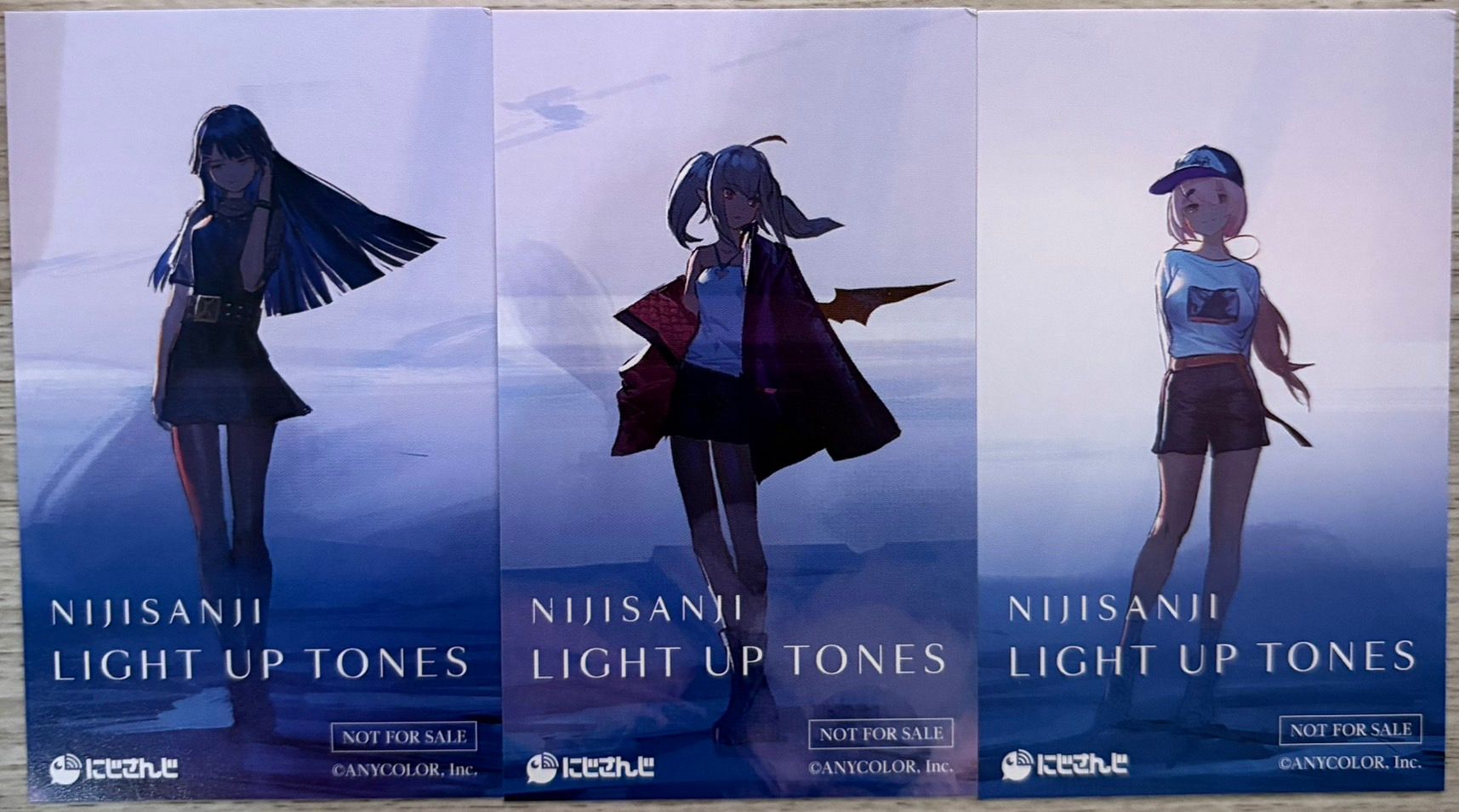 LIGHT UP TONES 小卡