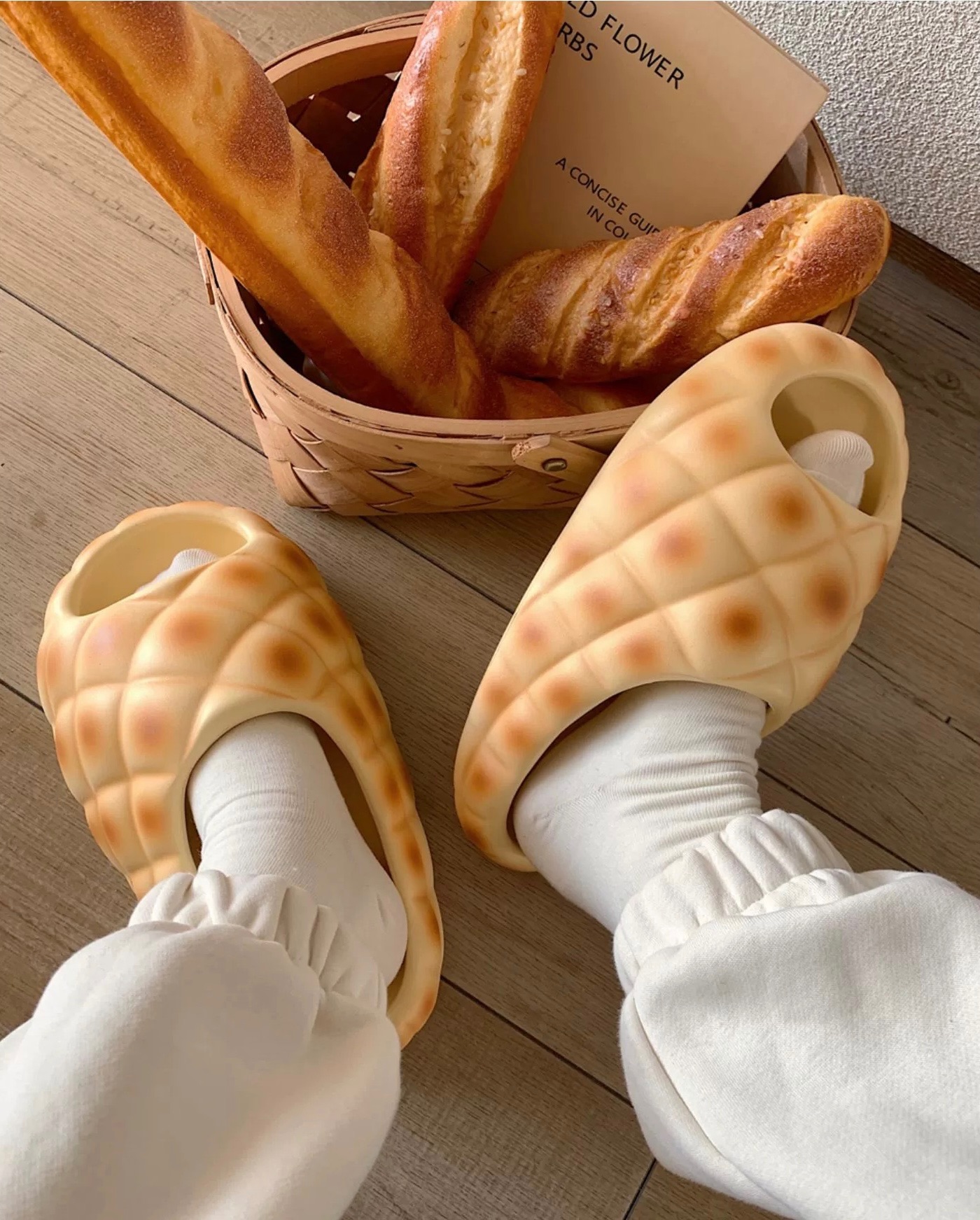 菠蘿麵包拖鞋🩴