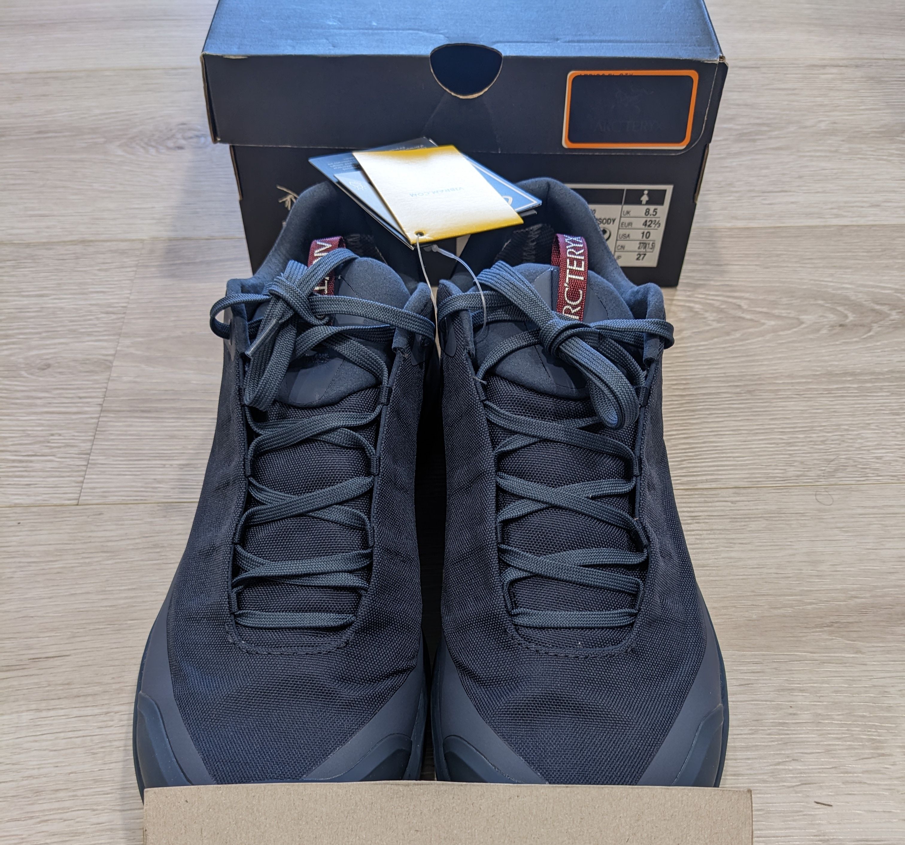 全新始祖鳥女Aerios FL Gore-tex登山鞋 Exos phere/Rhapsody 氣層藍/狂想紫紅