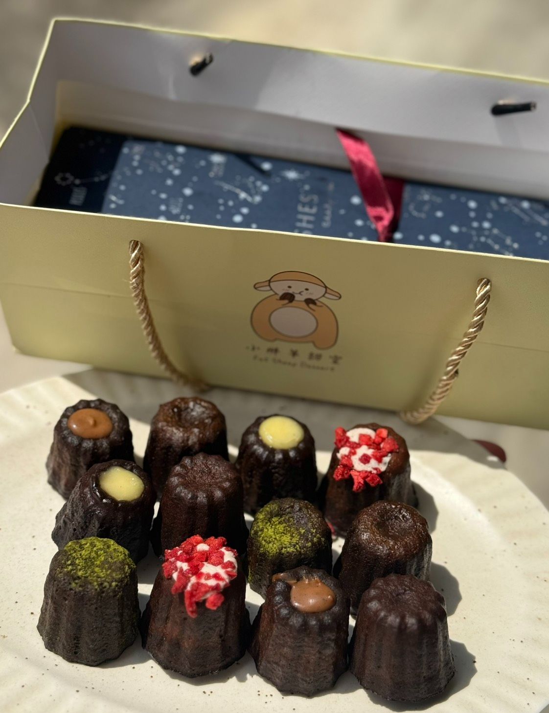 迷你綜合可麗露禮盒$360（附品牌提袋）