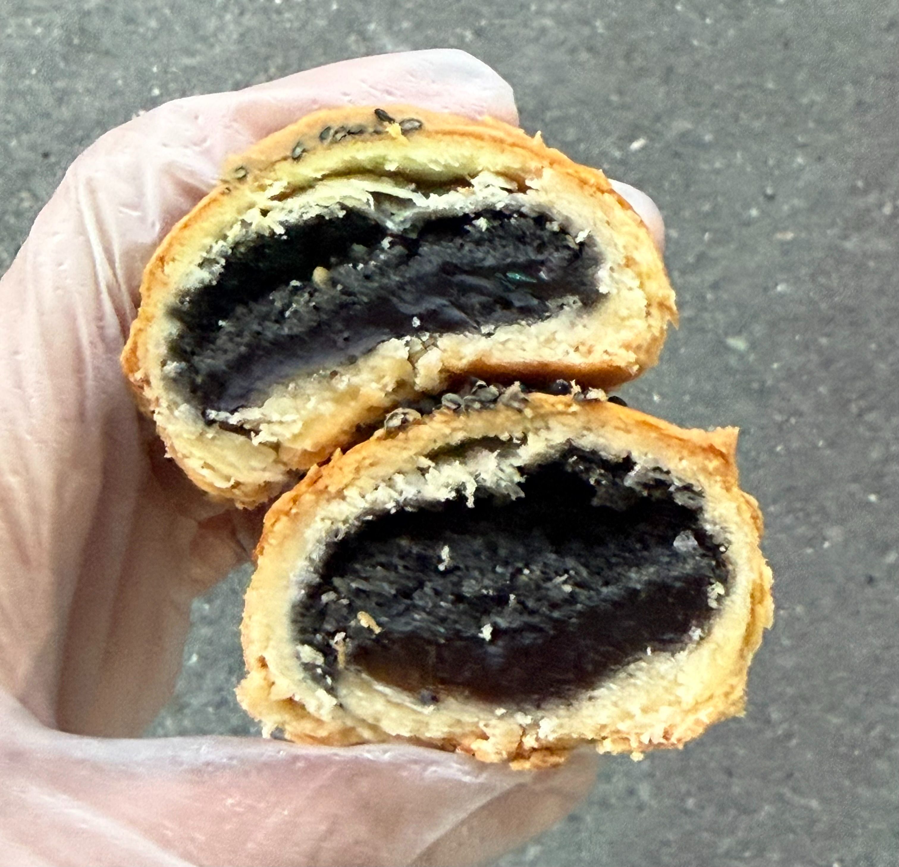 J/雙酥綜合禮盒（蛋黃酥3個+卡滋芝麻燒餅3個）附品牌布袋