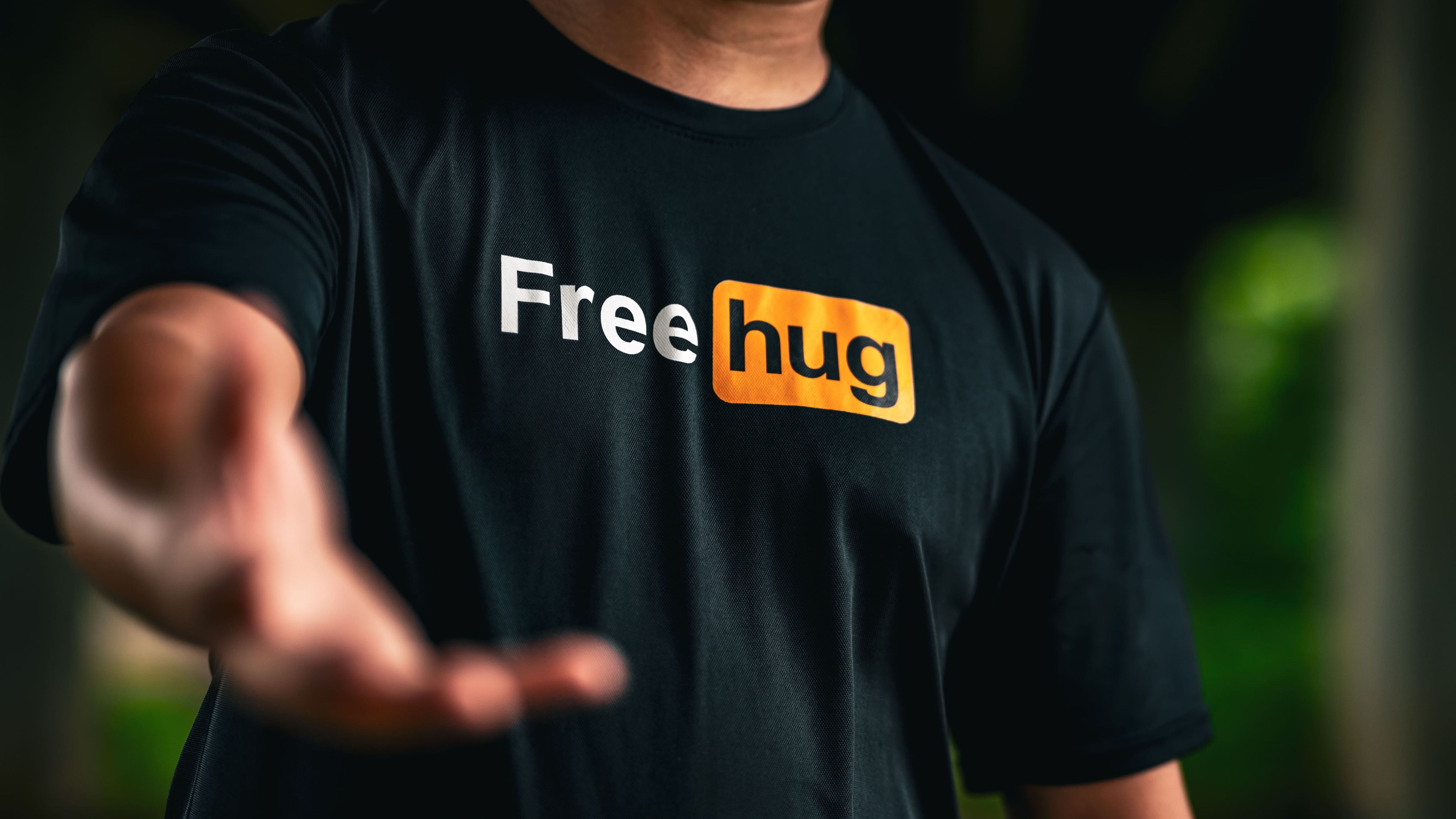 《Free hug》運動排汗T恤