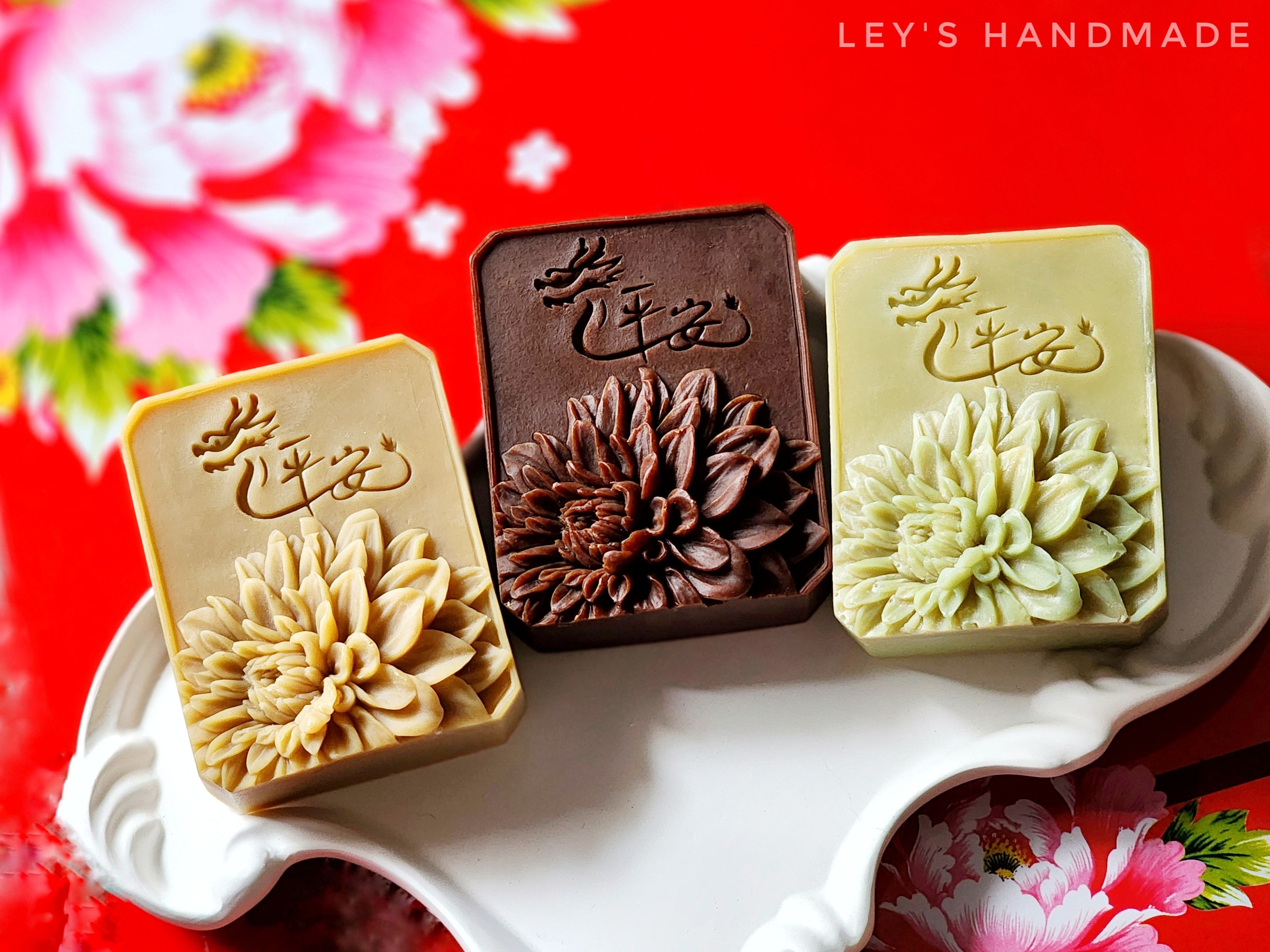 #158龍平安油萃皂三入（275g）