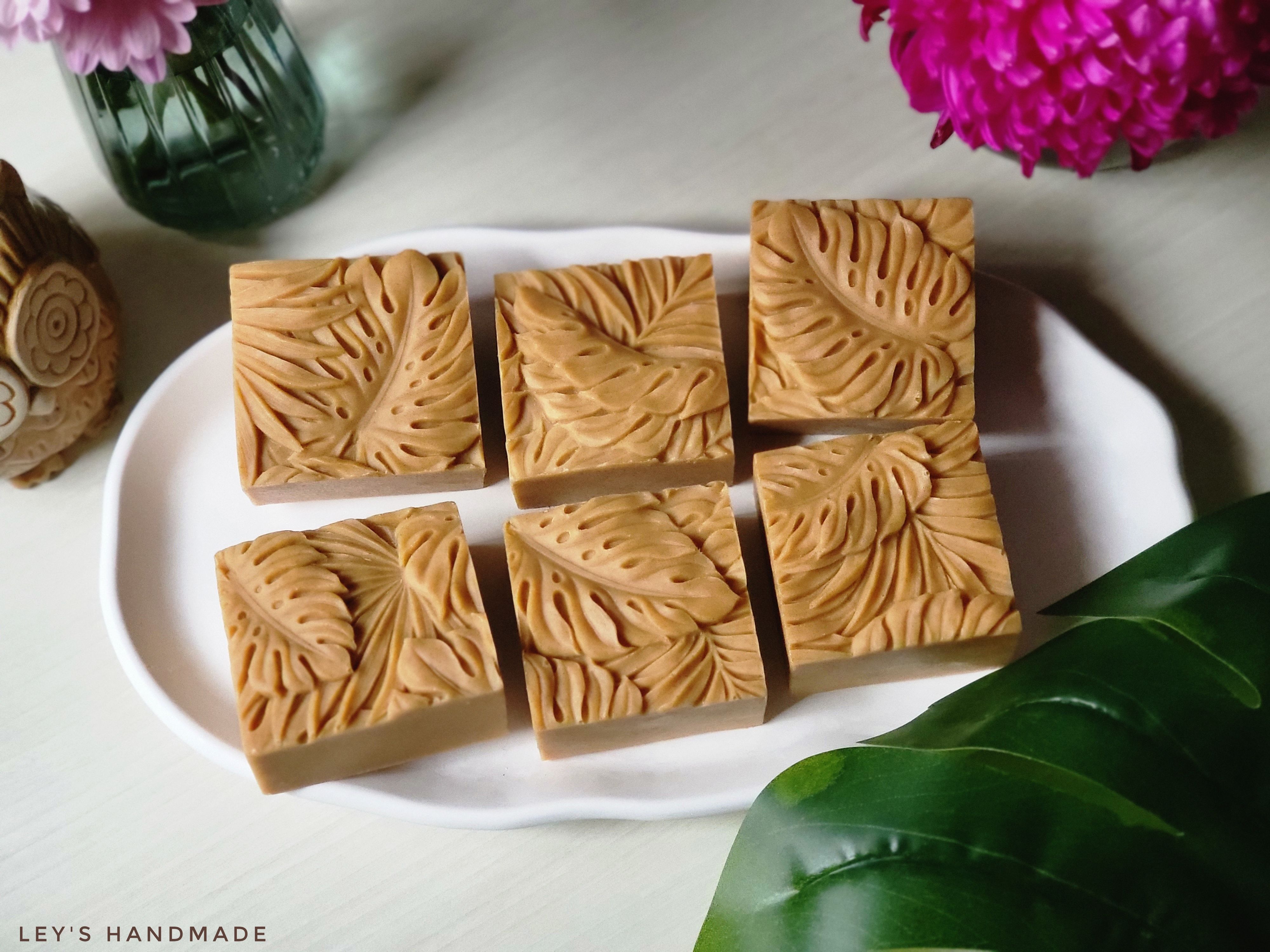 #159紅酒茜草植萃乳皂三入（320g）