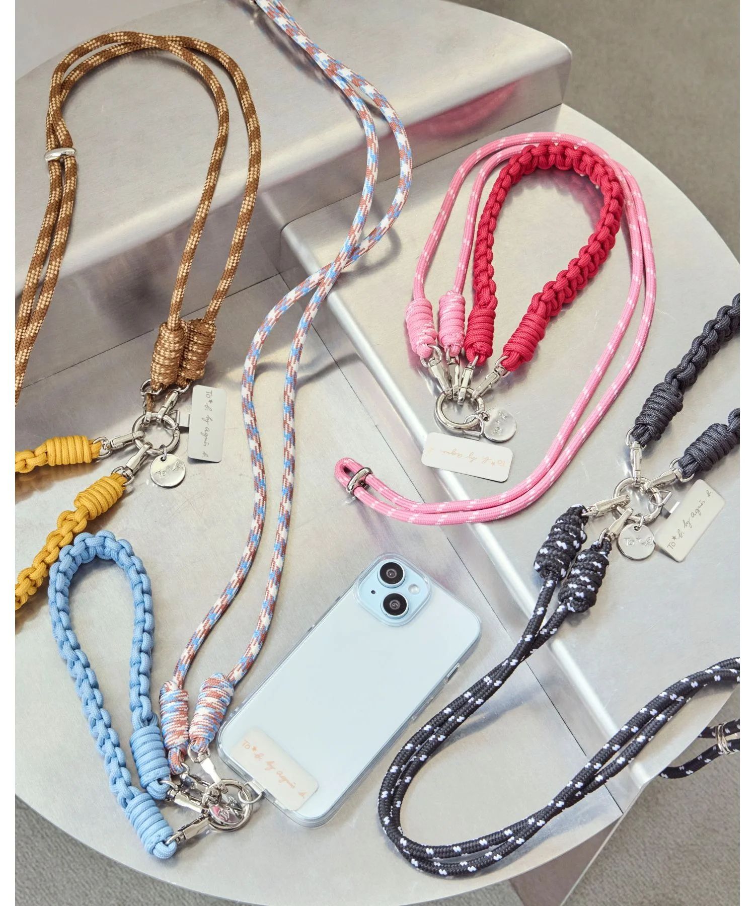 現貨  8，910 日圓 To b. by agnes b.  原包裝手機吊繩