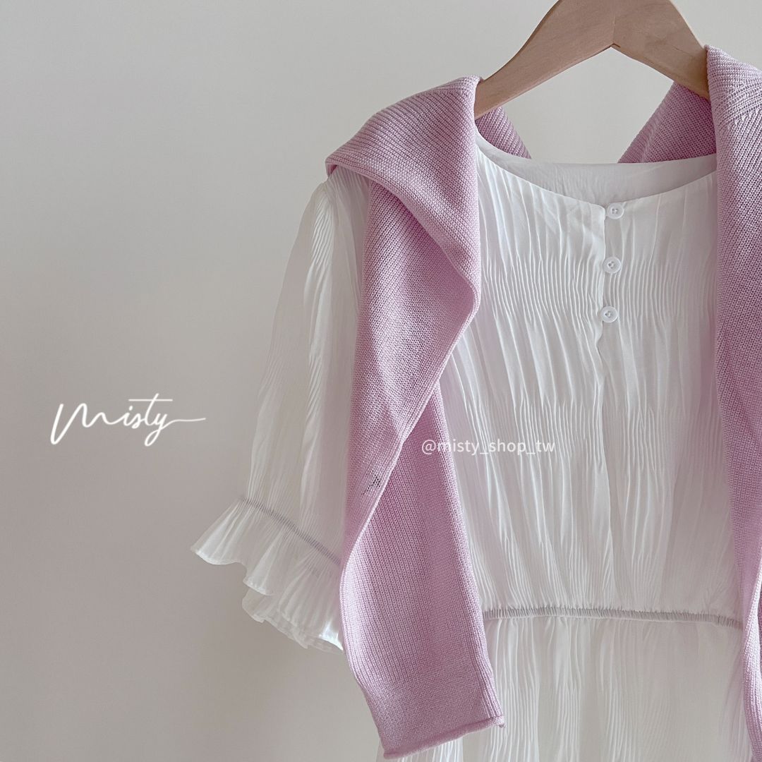 該渡假了吧！純白渡假壓紋長洋裝