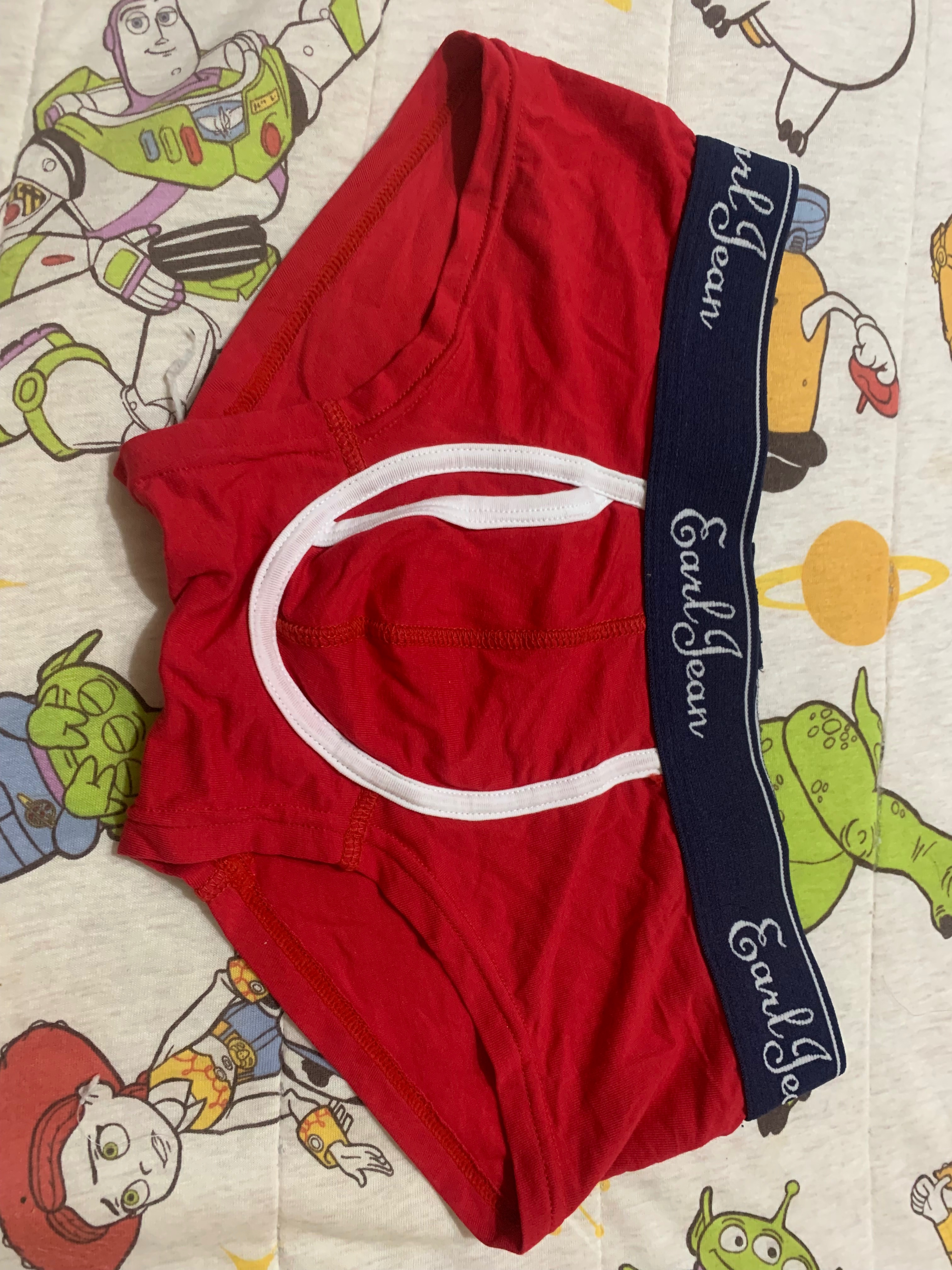 earljean紅色