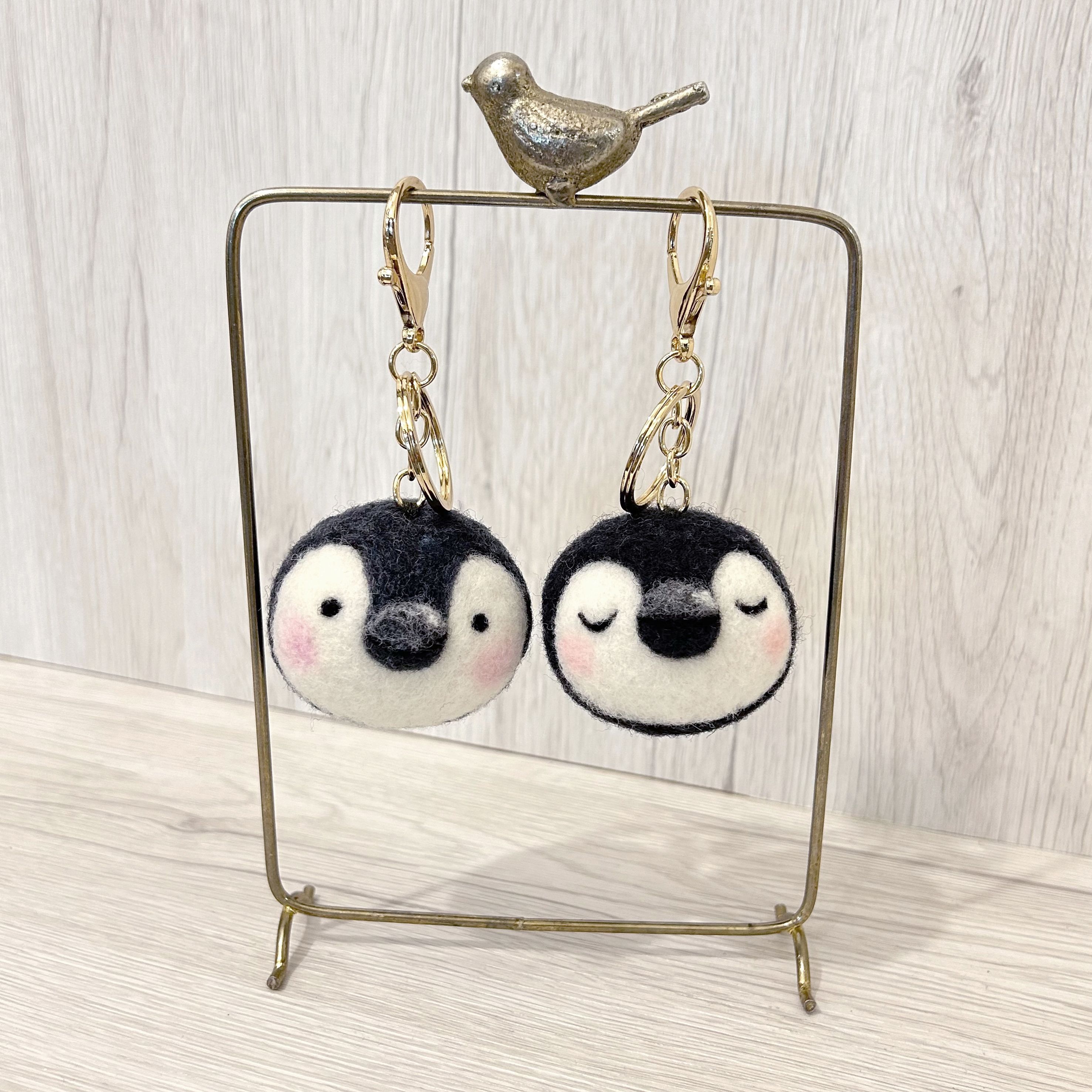 小企鵝 羊毛氈鑰匙圈  胸針別針 髮飾 療癒送禮