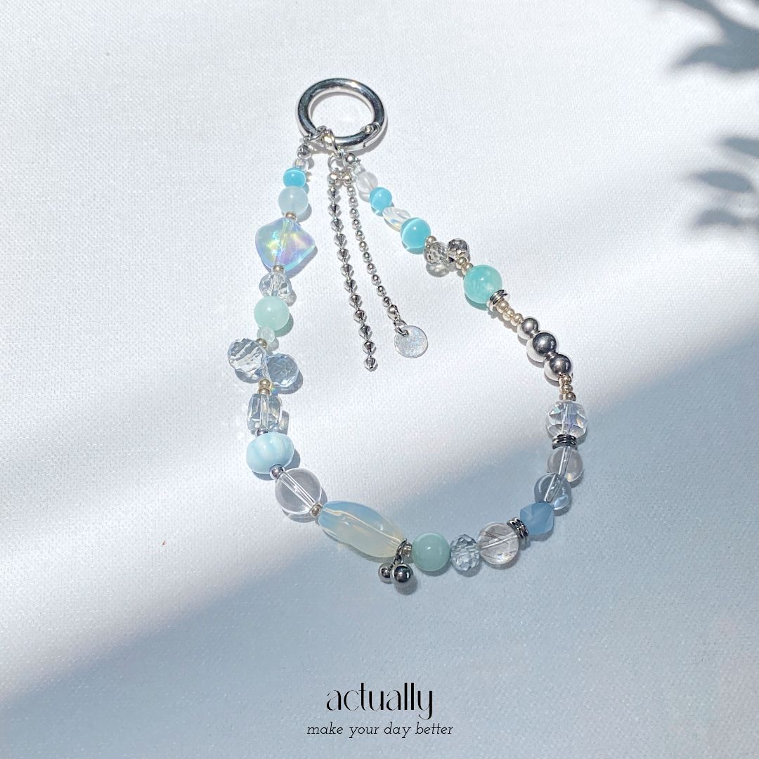 Actually Select | 手作: P.021 輕透藍 | 水晶手機鍊 串珠手機鍊 手機吊飾 手機鍊