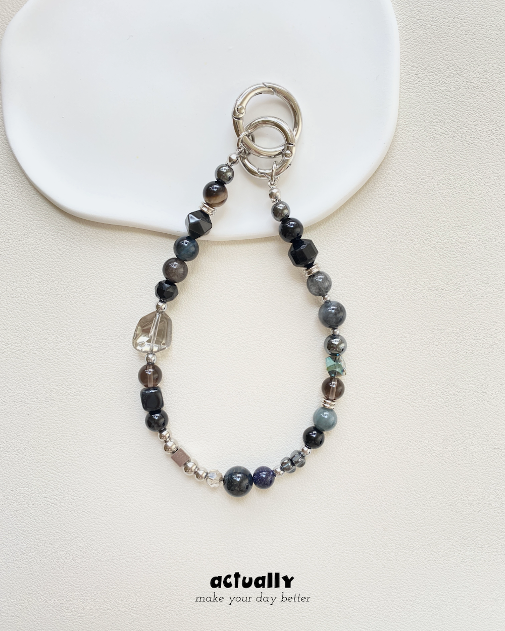 Actually Select  | P.012 黑旋風 2.0 | 水晶手機鍊 手機吊飾 手機掛繩 相機掛繩