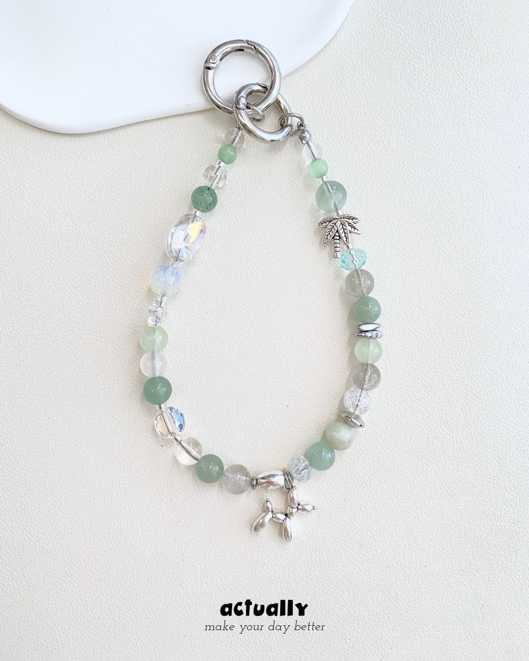 Actually Select | P.011 薄荷綠 氣球狗 2.0 | 水晶 手機鍊 串珠手機鍊 手機吊飾 相機掛繩