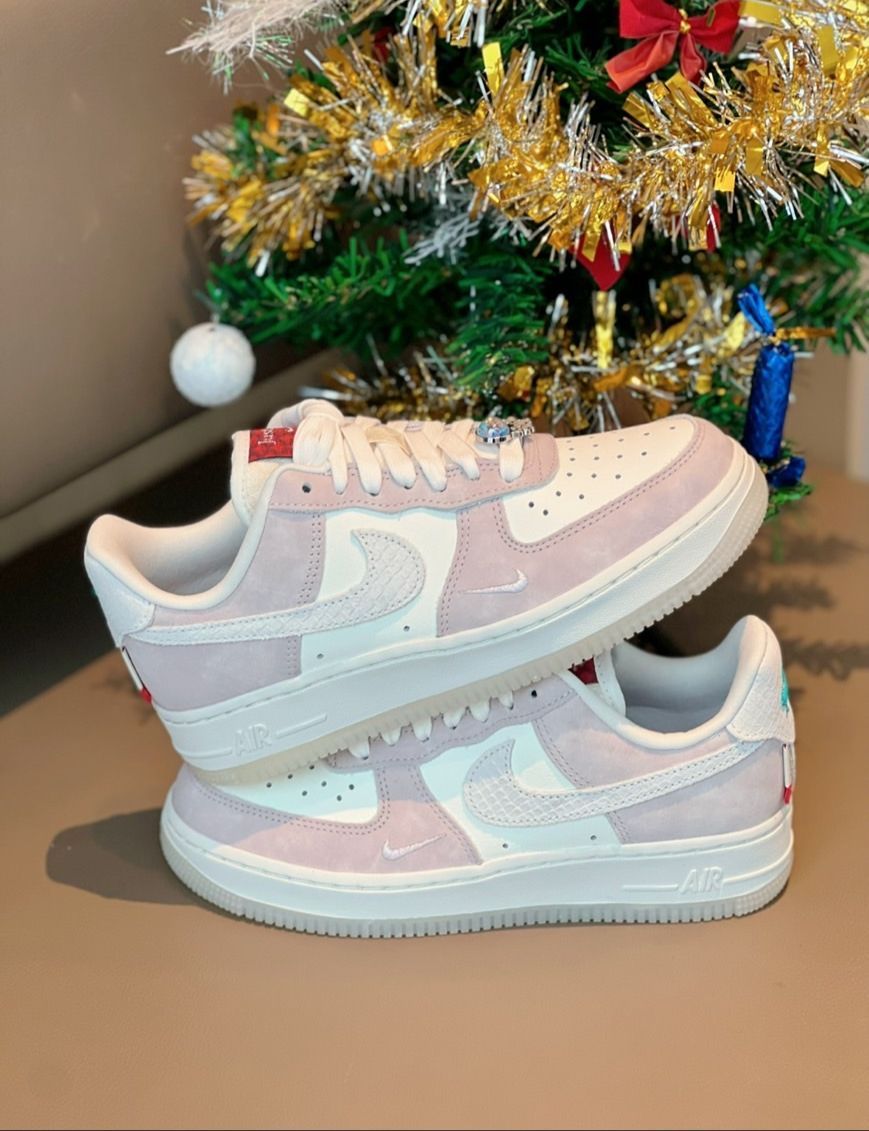 ＜現貨＞NIKE AIR FORCE 1 龍年限定 粉白拼接