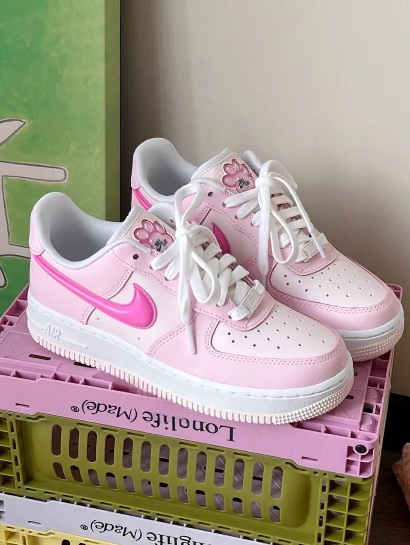 ＜調貨 ＞ NIKE AIR FORCE 1 粉色貓掌 HM3696-661