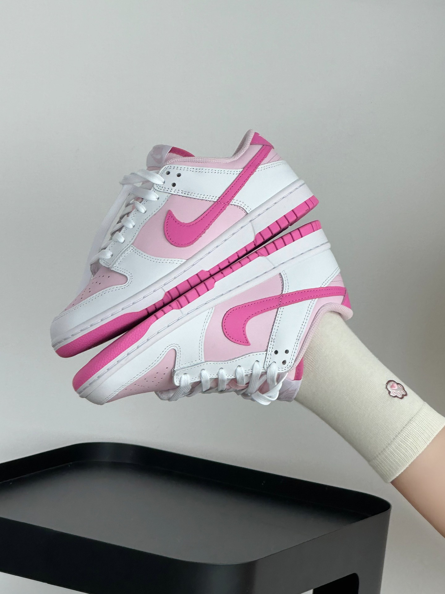 ＜限時折扣＞NIKE DUNK LOW 草莓牛奶
