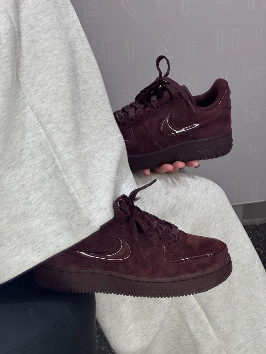 ＜預購＞ NIKE AF1 酒紅