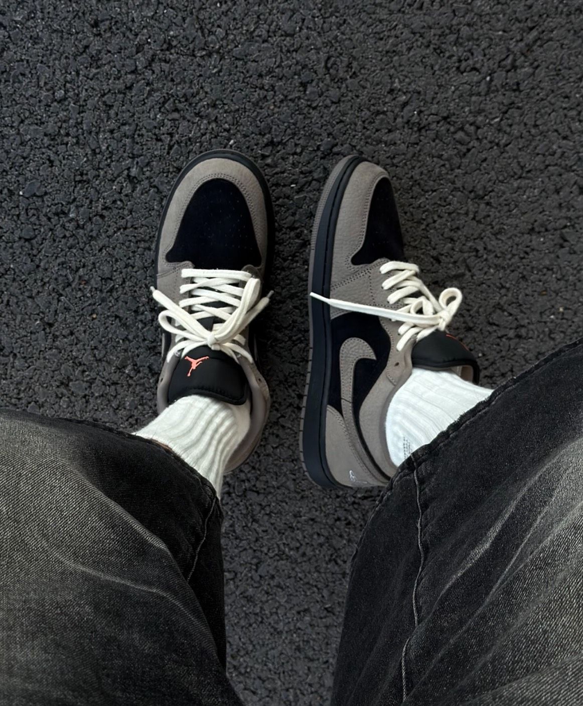 ＜預購＞NIKE AIR JORDAN1 摩卡小倒勾 IB7109-005 IB7111-005