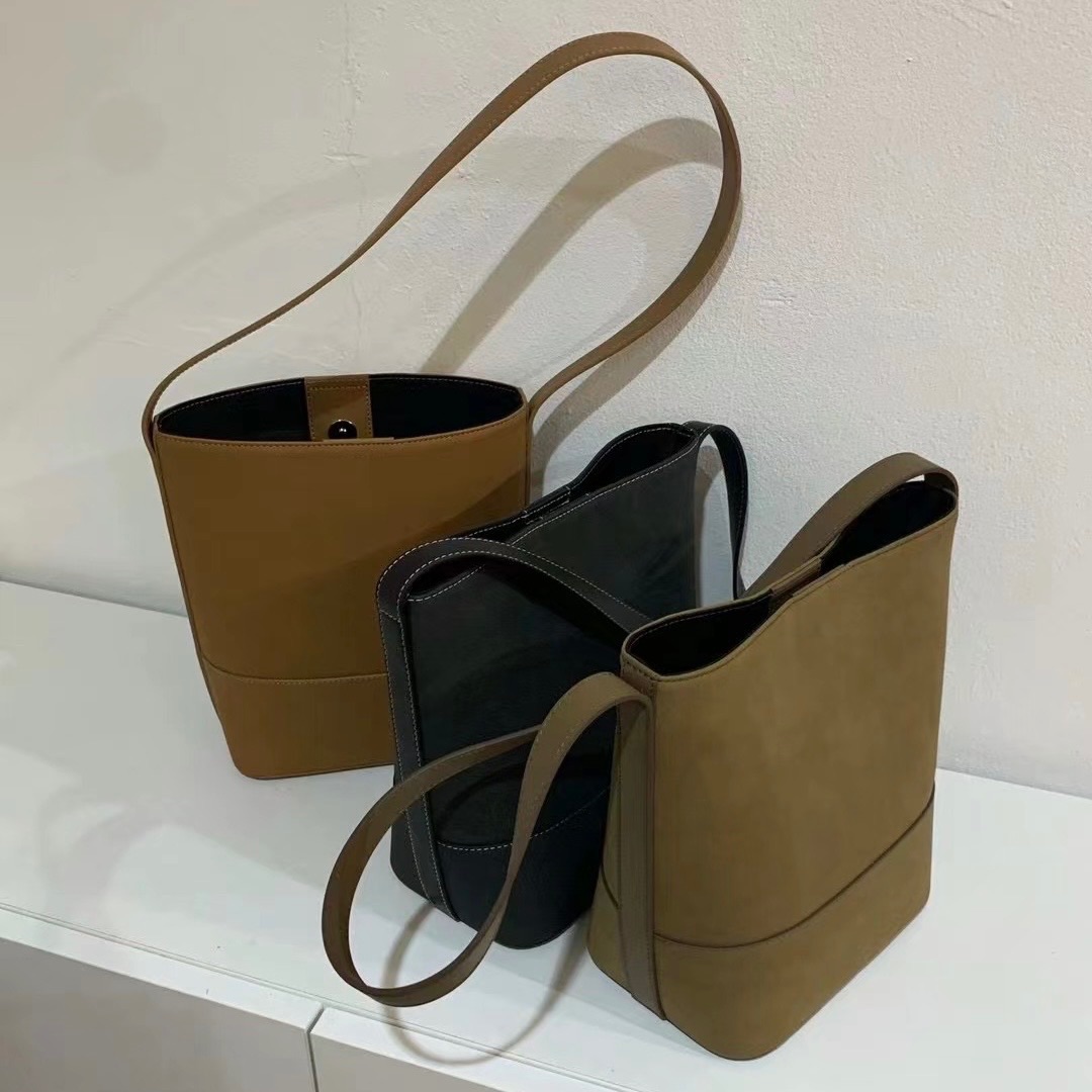 5:55👼 toae 韓國設計師品牌代購-bucket bag磨砂牛皮革水桶包 肩背包