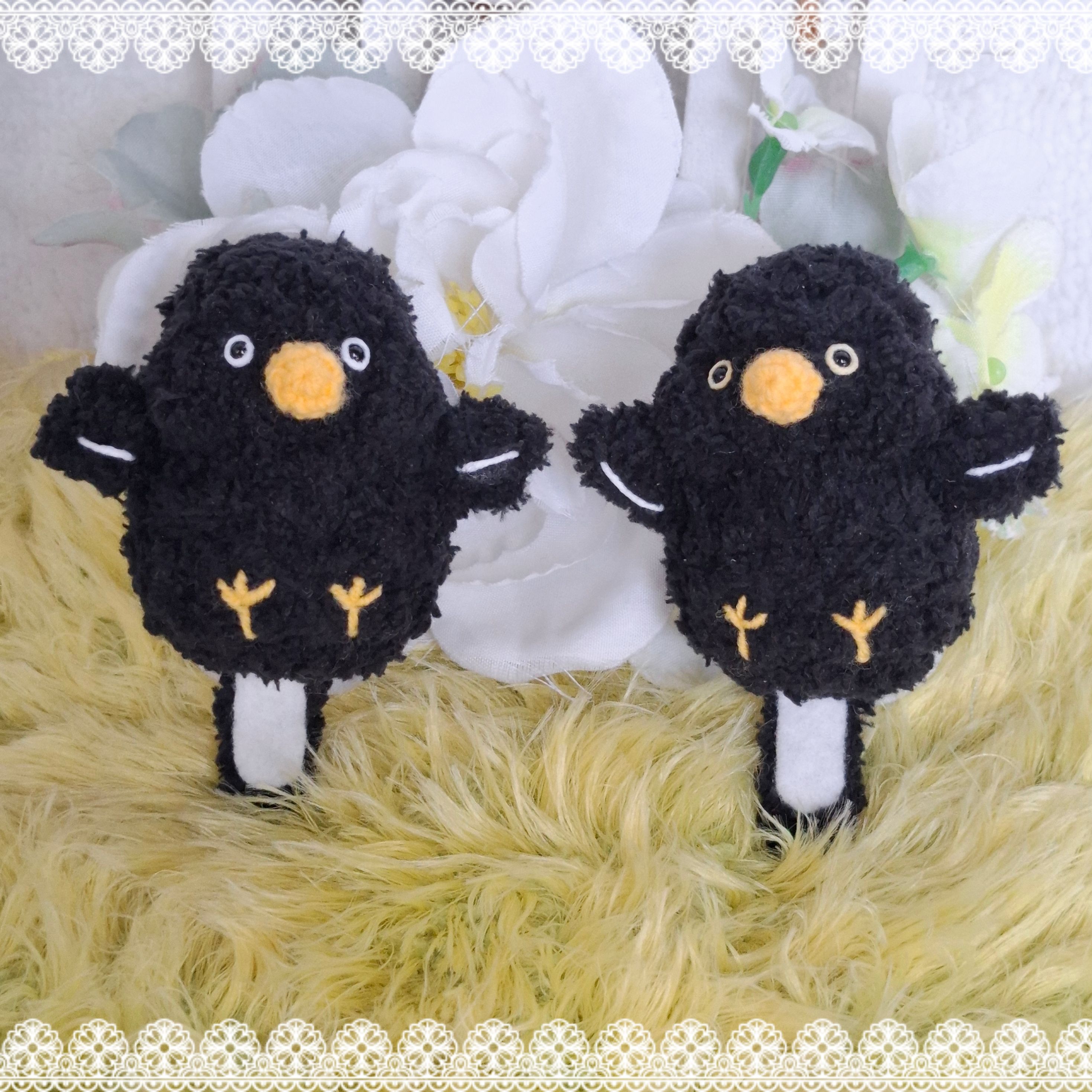 白尾八哥 稍微加大娃娃 頭頂到尾巴8.5公分 可加鑰匙圈 吊飾 別針 可客製改色 手作毛線鉤織小物 玩偶 鳥 寵物