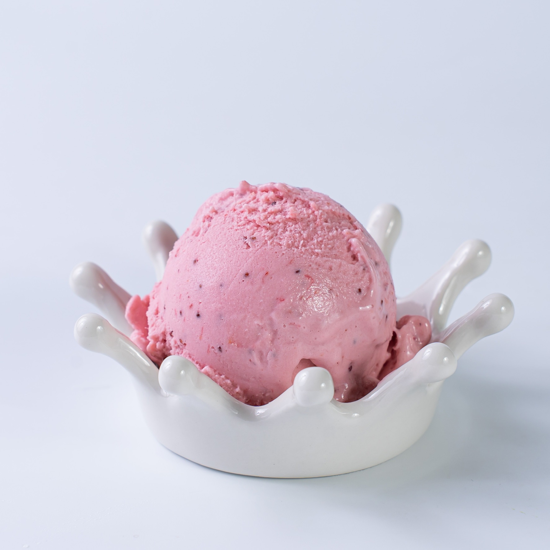 草莓優格冰淇淋 ✅兩種選擇：家庭號/個人杯