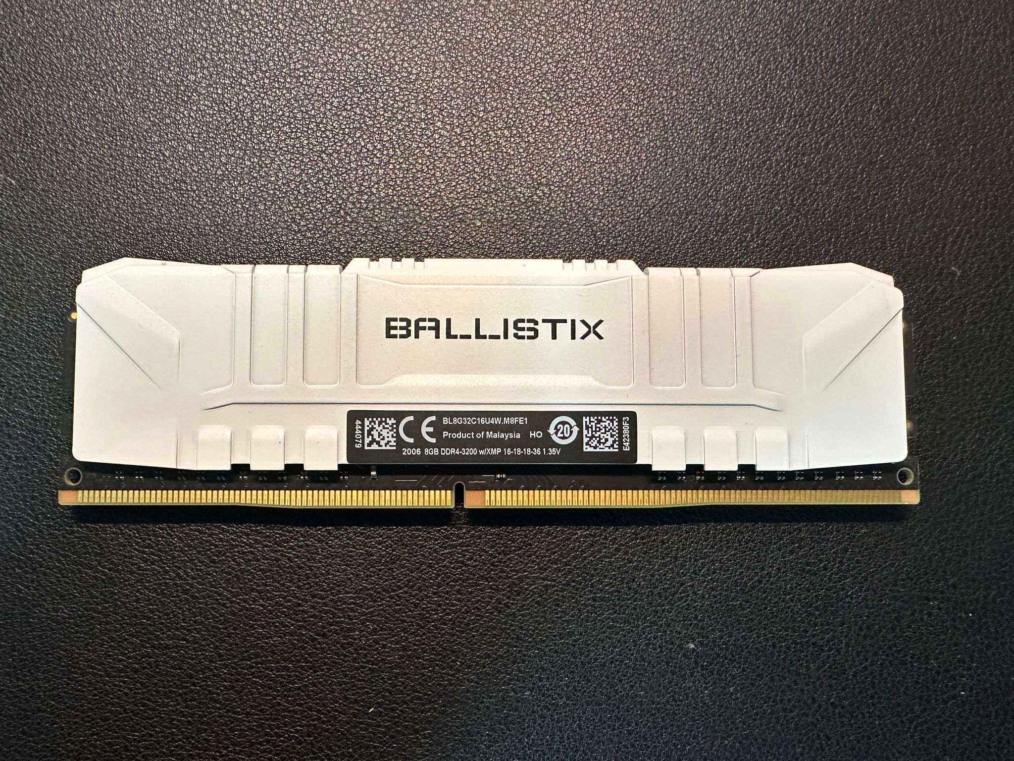 8G記憶體*3 BALLISTIX DDR4-3200 / GAMMIX D10 DDR4-3200*2