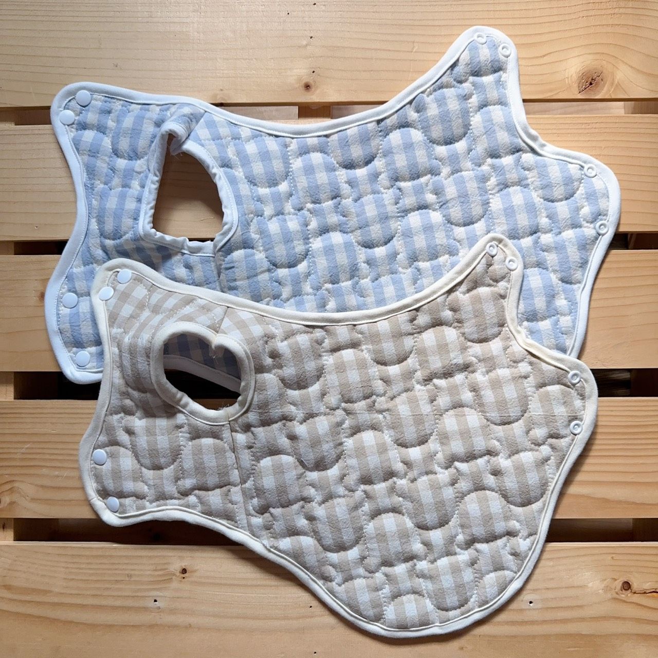 熊熊壓紋格紋背心