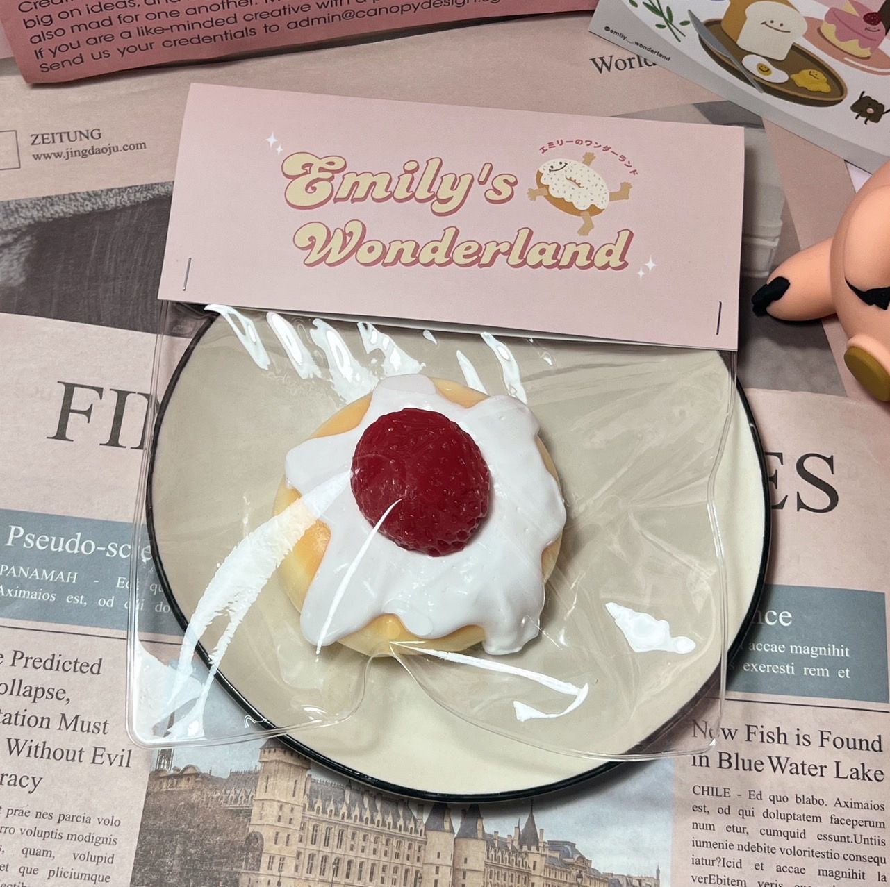 ฅ 艾蜜莉的遊樂園 ฅ 泥感草莓奶油舒芙蕾 硅膠 矽膠捏捏