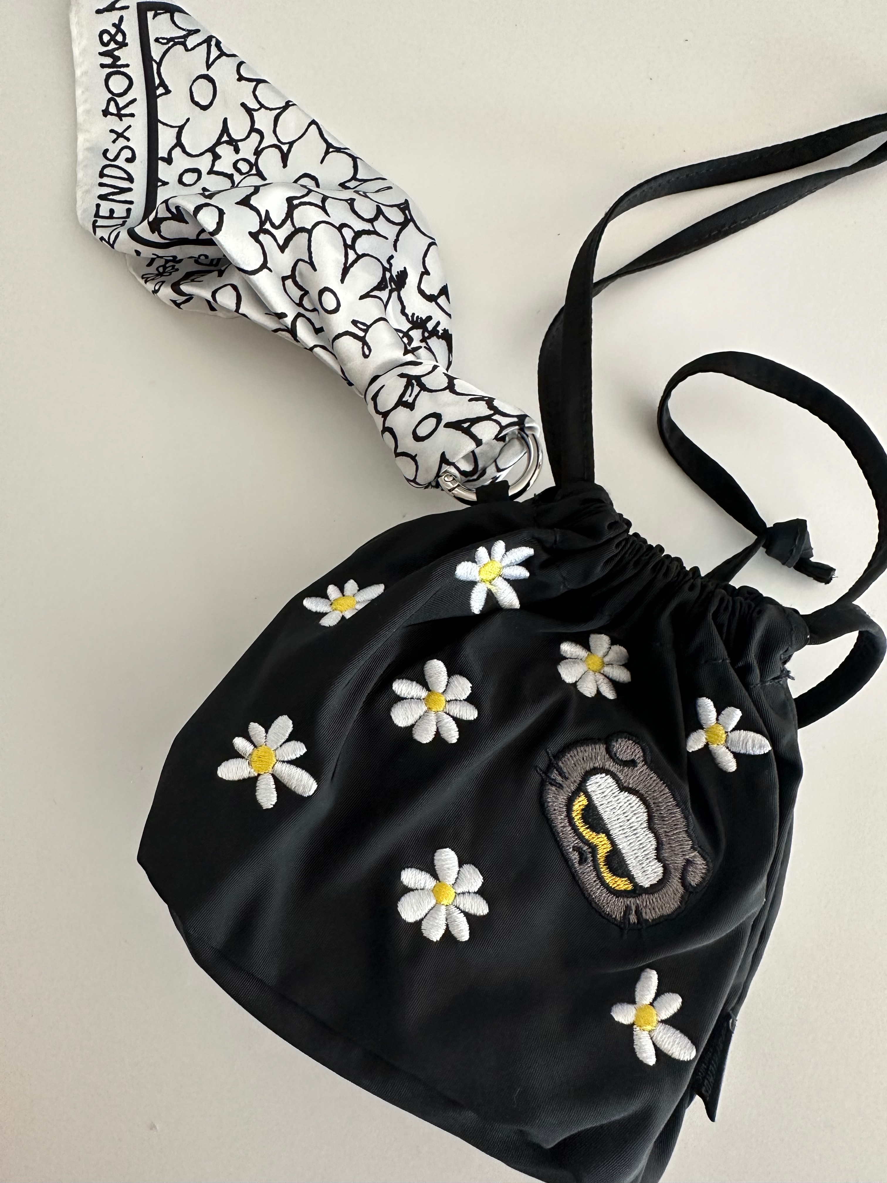 韓國代購🇰🇷韓國gd zoa聯名彩妝romand在olive young上市滿額贈品化妝包