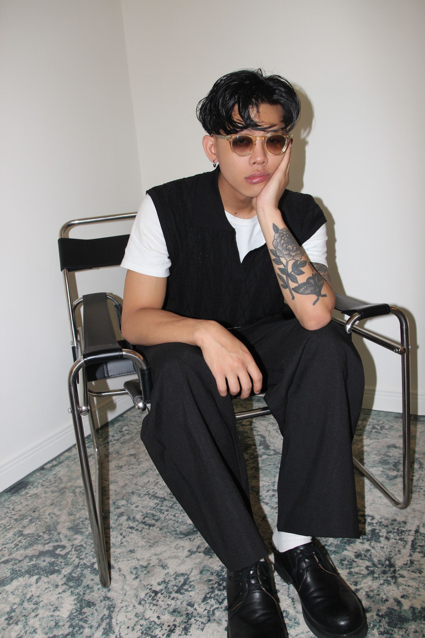 黑色雕花針織背心