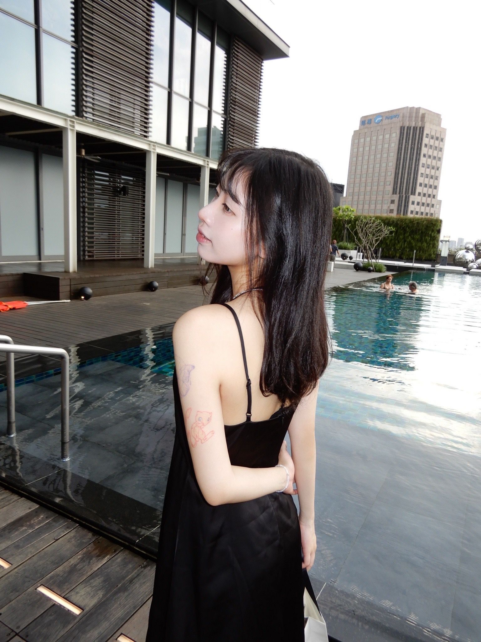 細肩吊帶洋裝裙