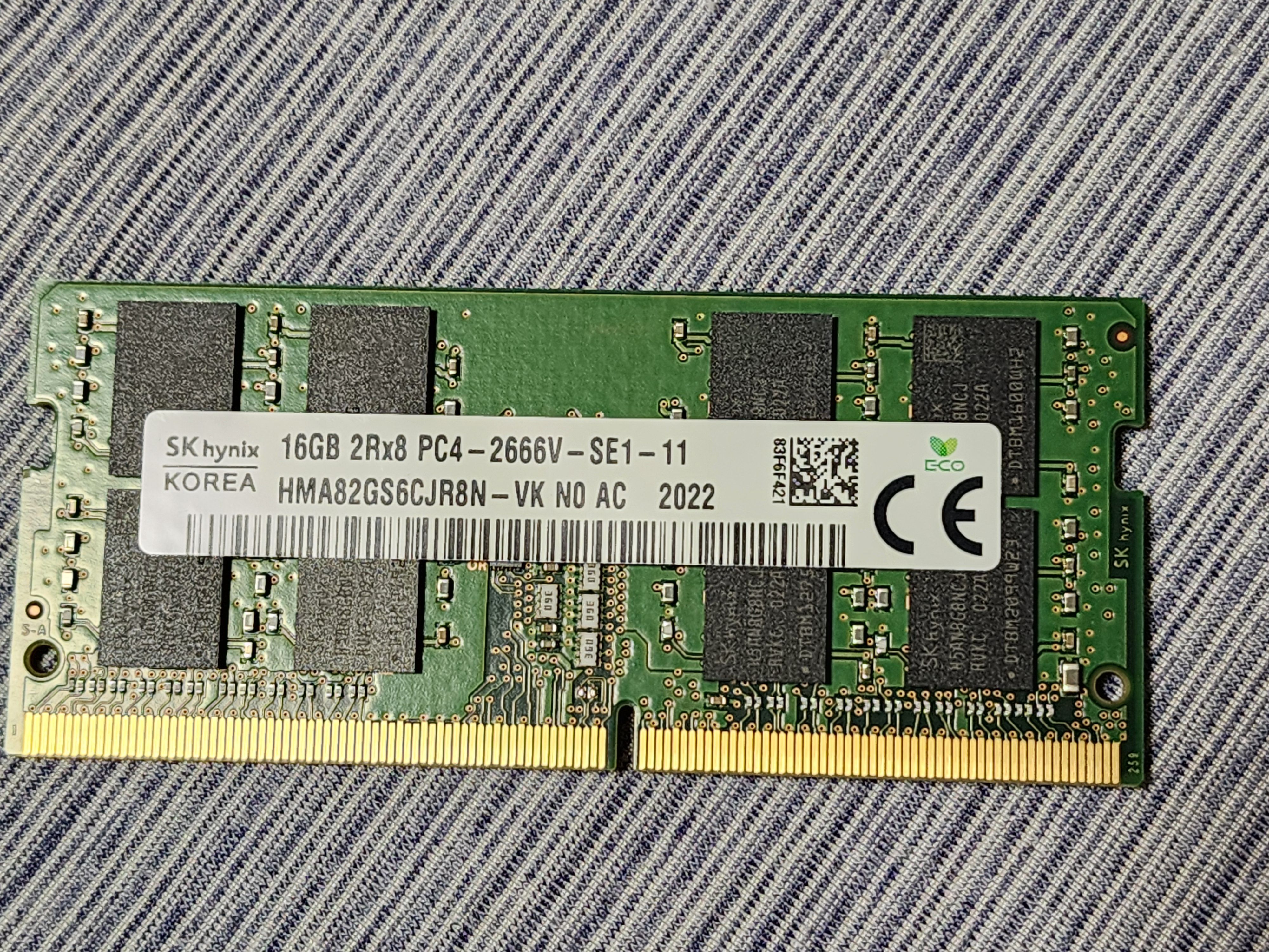 DDR4 筆電用 SSD 16G