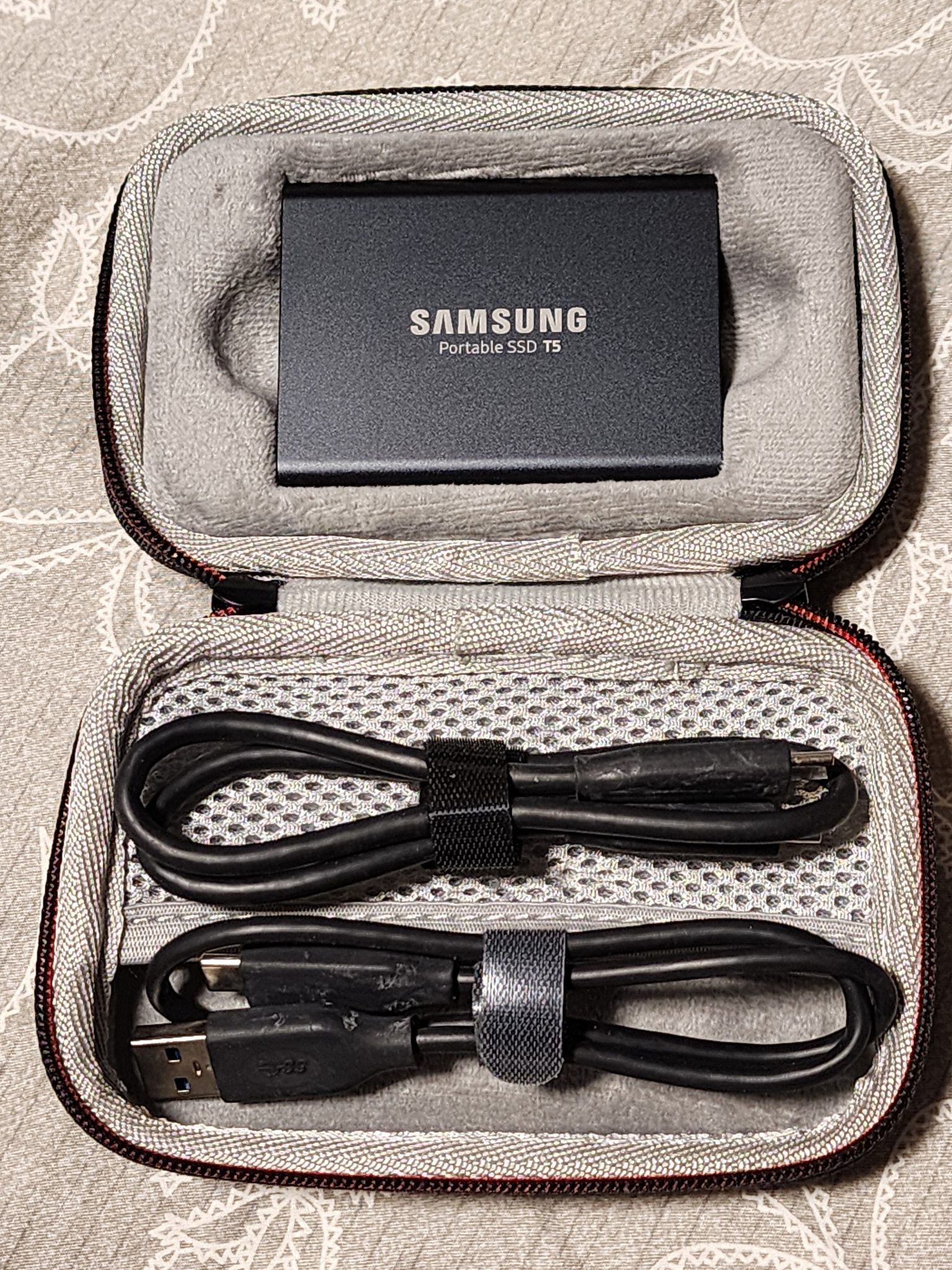 SAMSUNG T5 1TB 外接硬碟