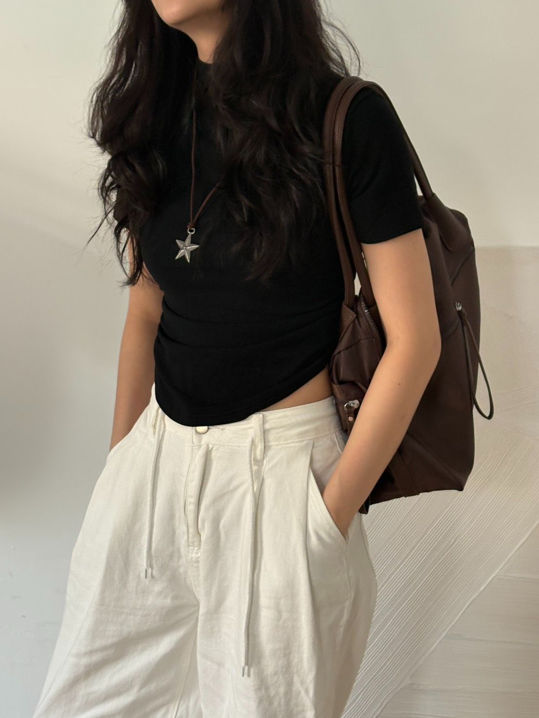 預售 顯身材高領短款皺褶上衣（灰/黑）