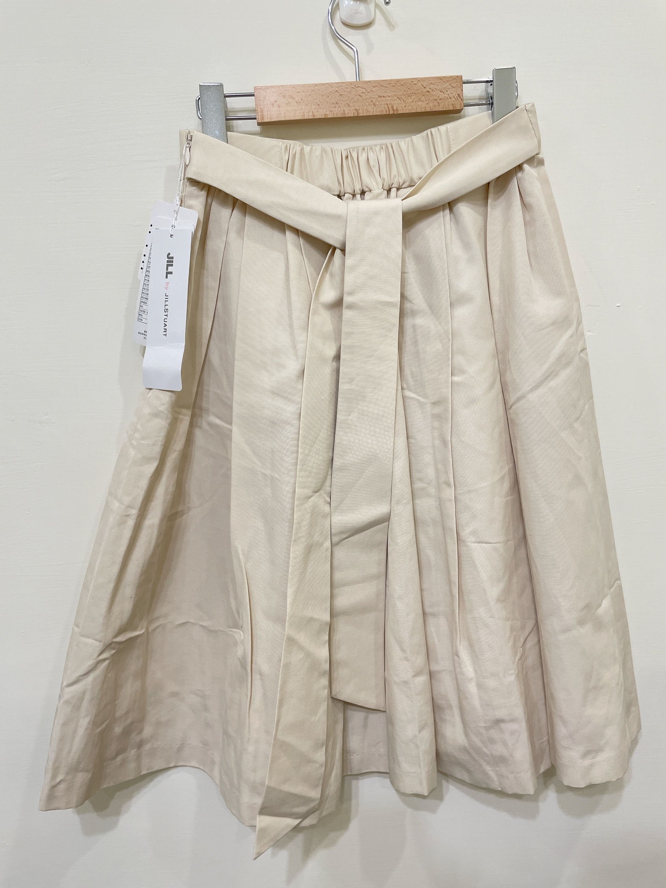 日本正版 jill by jill stuart 米白色素面半身裙 全新品