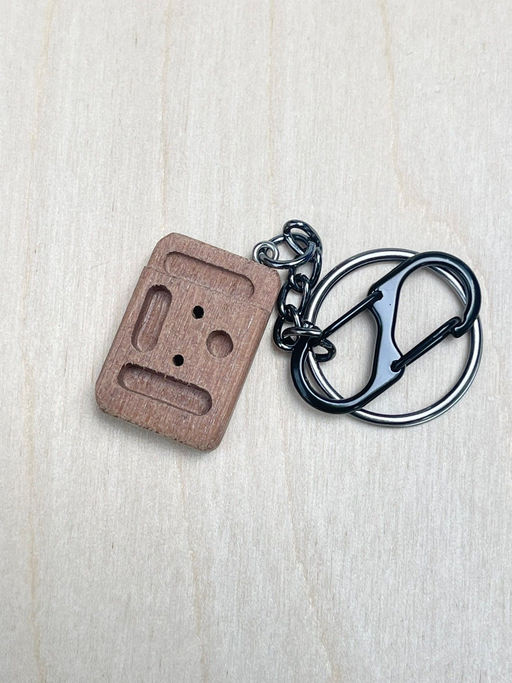 袖珍多功能指力訓練器造型鑰匙圈/木製/攀岩