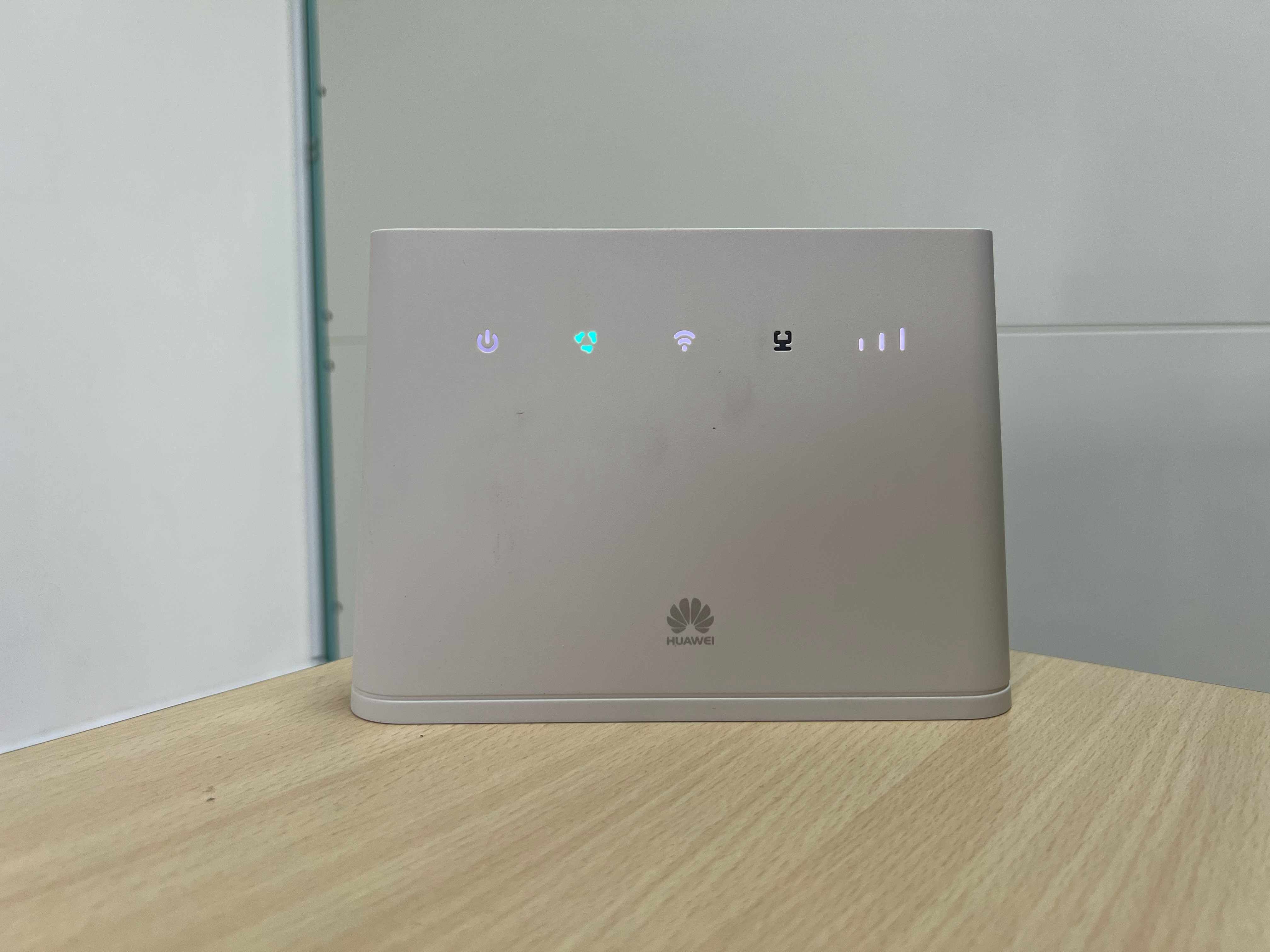 HUAWEI 華為 B311As-853 國際板 4G LTE Wifi分享器 路由器 行動網路 插sim卡上網